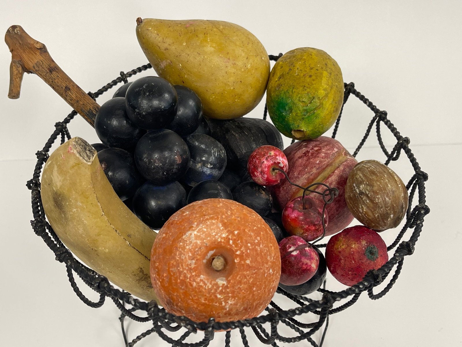 WIRE BASKET WITH STONE FRUIT - 5