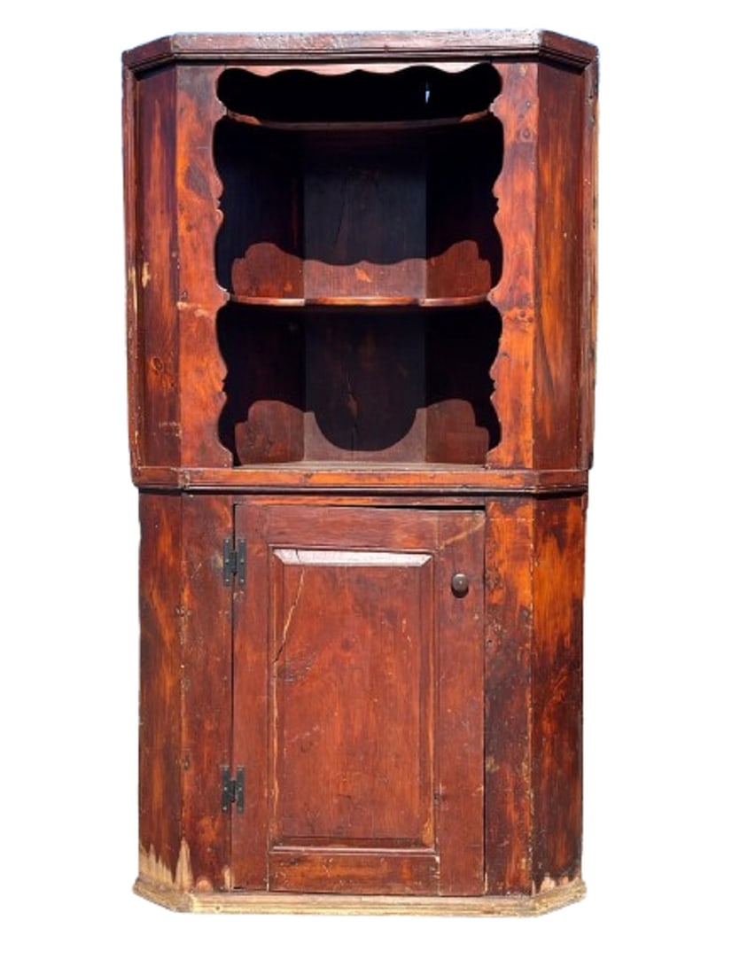 EARLY 19TH C AMERICAN CORNER CUPBOARD (1 of 6)