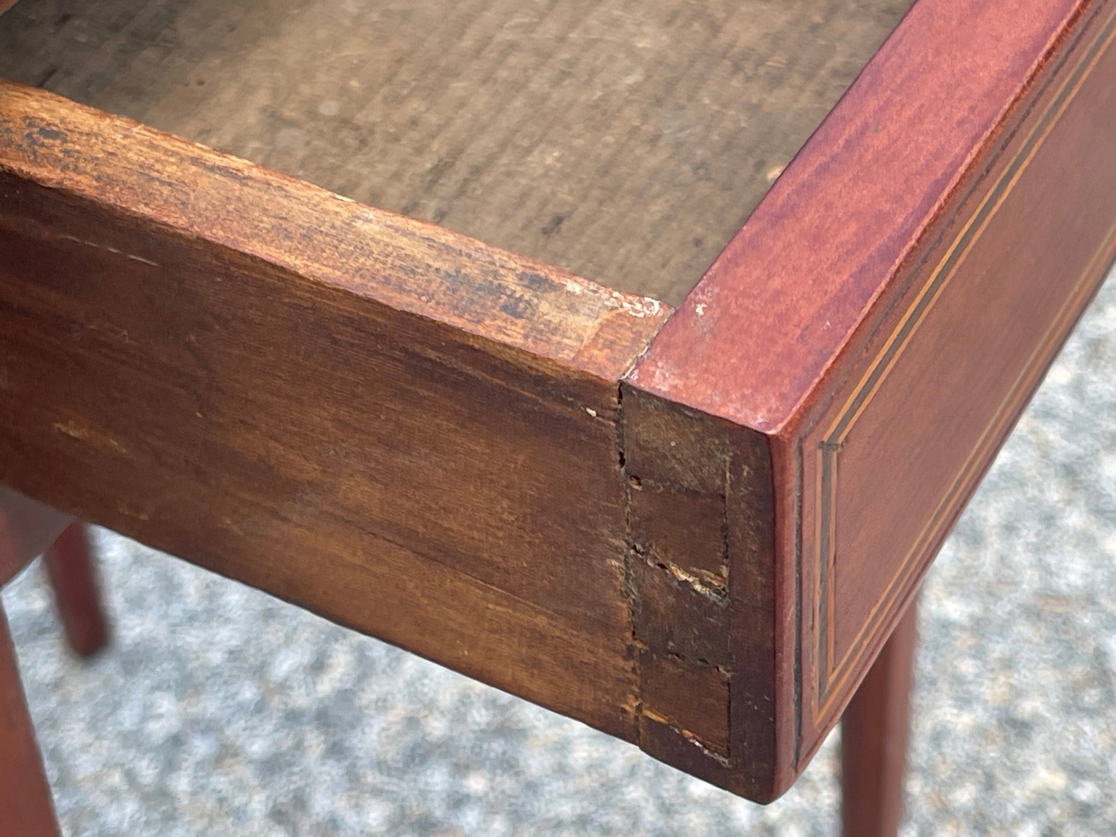 ONE DRAWER HEPPLEWHITE STAND - 3