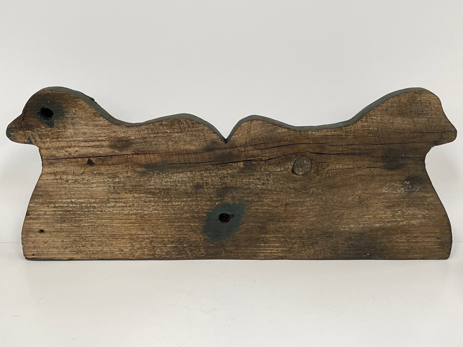 SMALL GREEN PAINTED PEG RACK - 2