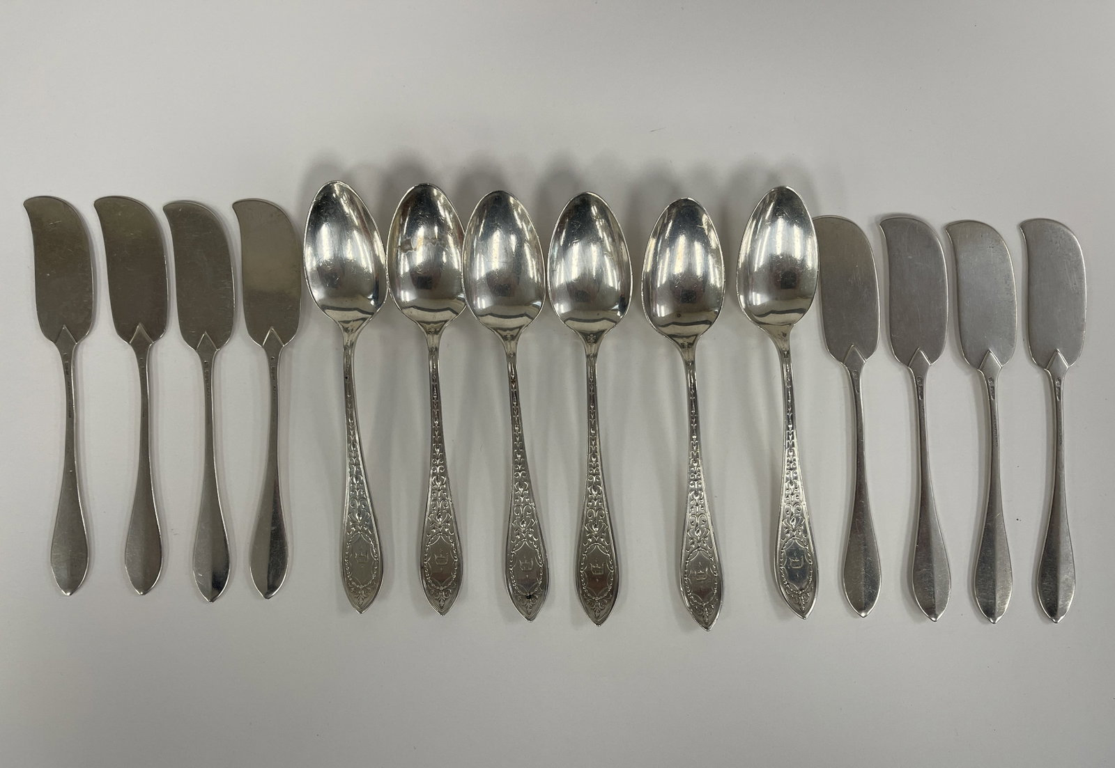 STERLING SILVER SPOON SIX 8 STERLING SILVER BUTTER KNIVES: STERLING SILVER SPOON SIX 8 STERLING SILVER BUTTER KNIVES A. FRANKFIELD & CO TOTAL 342 GR