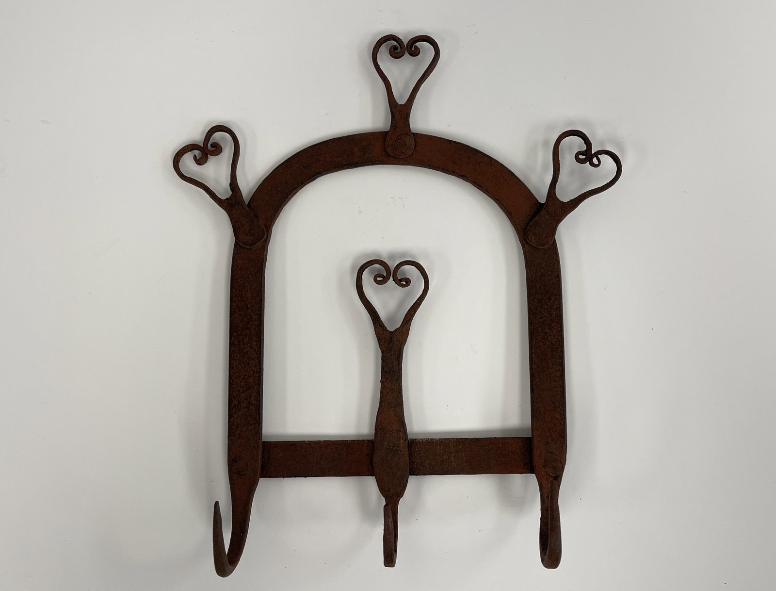 FORGED IRON 3 HOOK HEART MOTIF IMPLEMENT HOLDER (1 of 4)