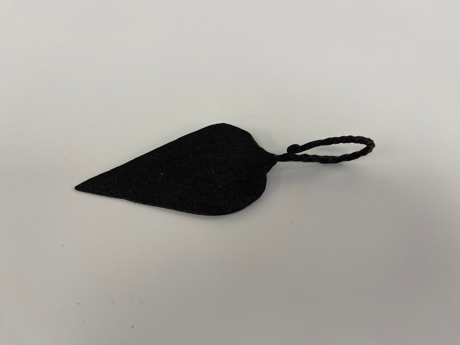 IRON WHITESMITH MADE , 18TH C CHEESE SERVER: SPADE SHAPED FORGED IRON WHITESMITH MADE , 18TH C CONDIMENT OR CHEESE SERVER