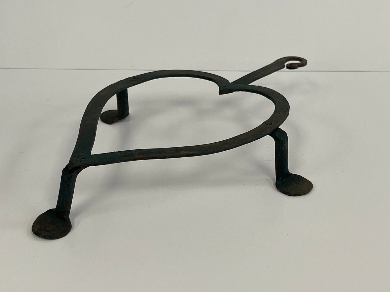 BLUE FORGED IRON HEART SHAPED TRIVET (1 of 4)