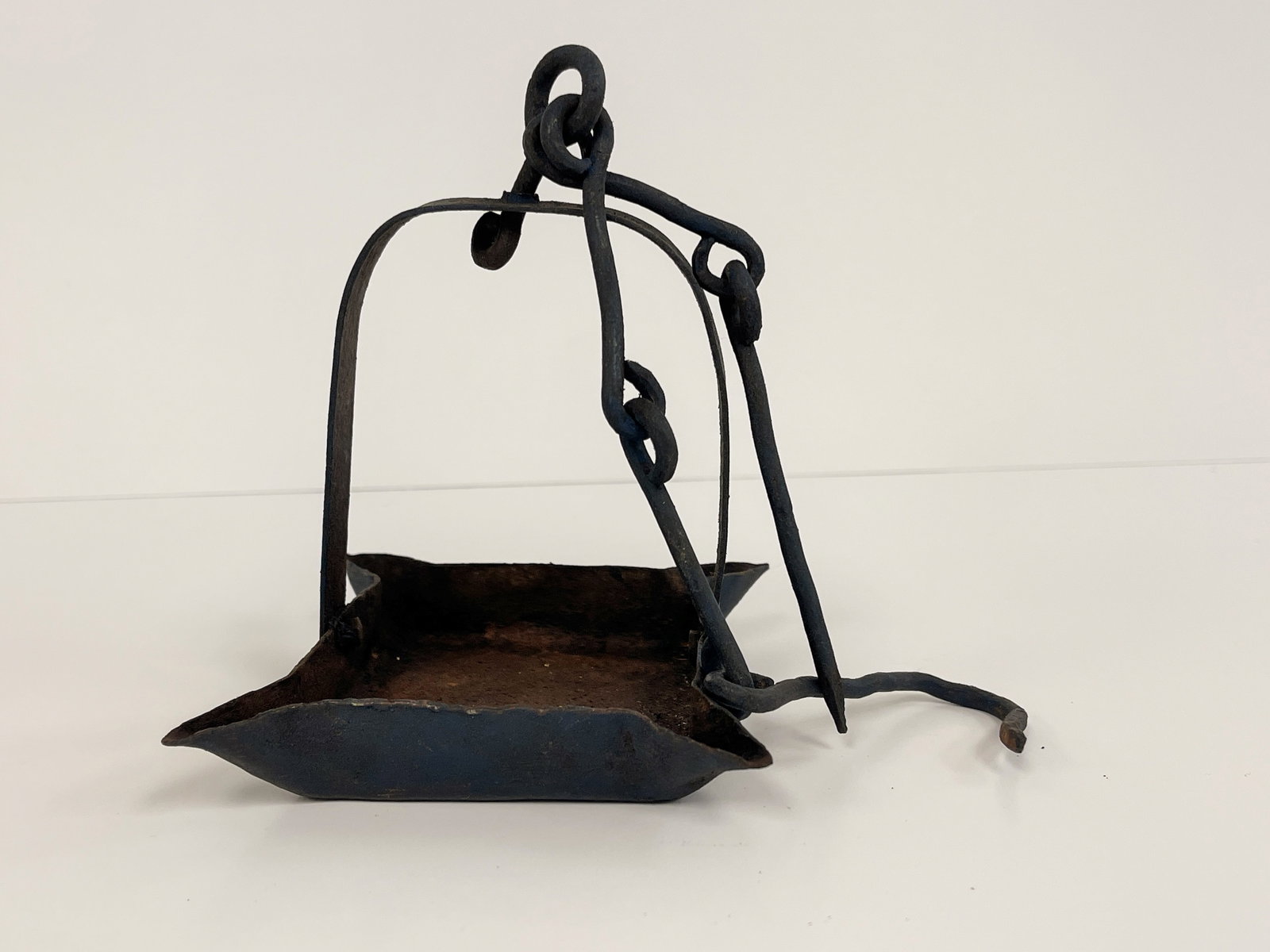 BETTY LAMP HANGER IN BLUE PAINT: BETTY LAMP W/ 4 WICK SLOTS W/ ORIGINAL WICK PICK AND HANGER IN BLUE PAINT