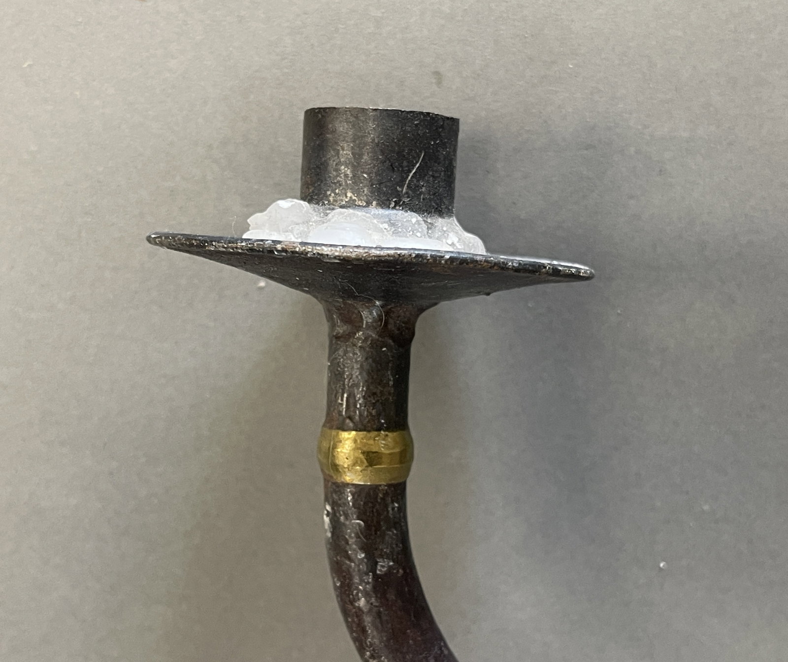 18TH C TWO CANDLE LIGHTING DEVICE IN OLD SURFACE - 3