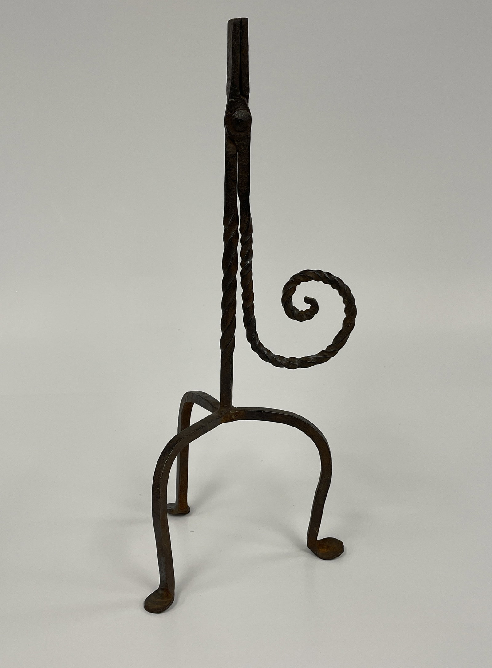 FINE 18TH C WI RUSHLIGHT ALL ORIGINAL: FINE 18TH C WI RUSHLIGHT ALL ORIGINAL 14.5"