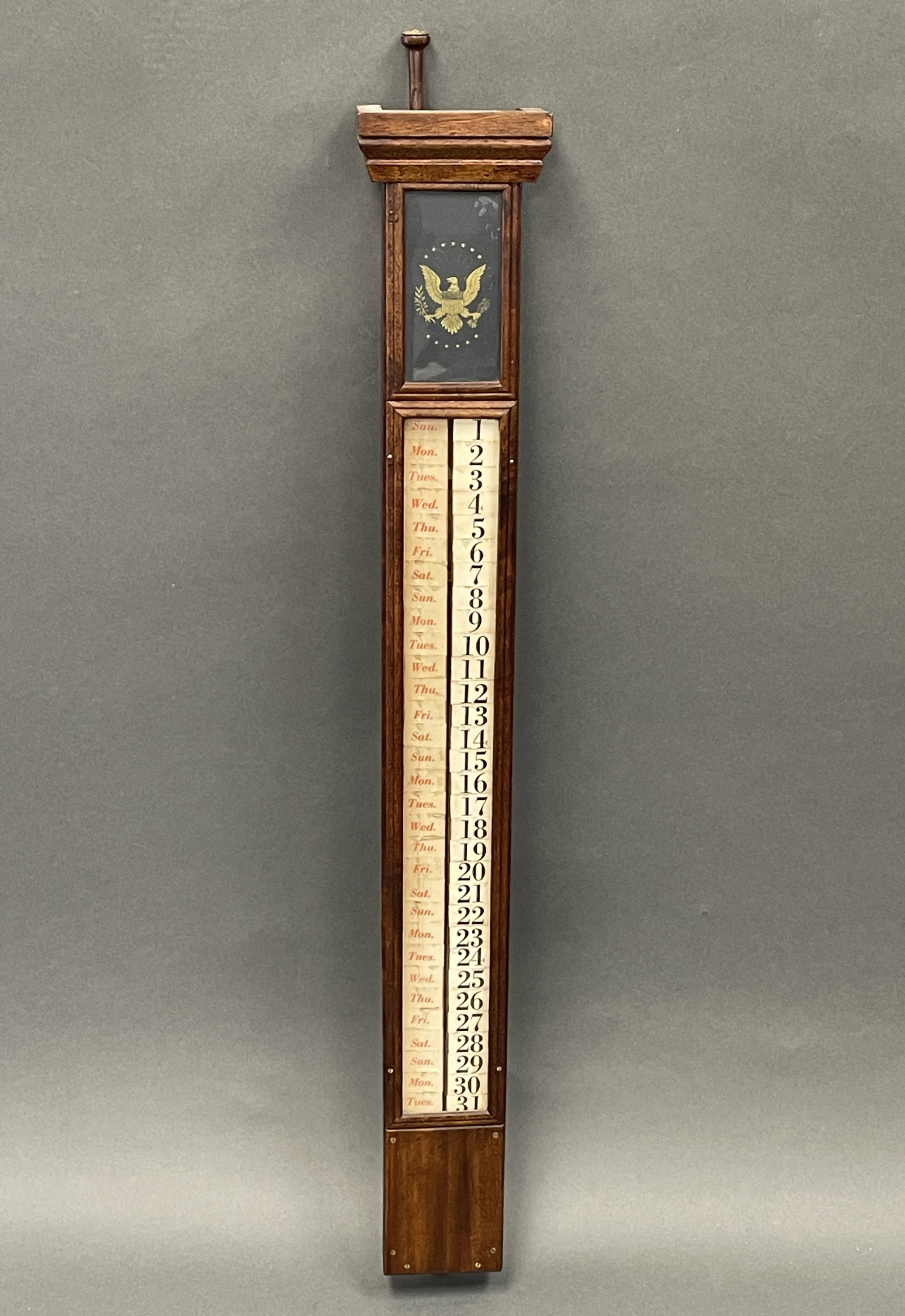 EARLY WALNUT DATE / DAY MECHANICAL CALENDAR: EARLY WALNUT DATE / DAY MECHANICAL CALENDAR