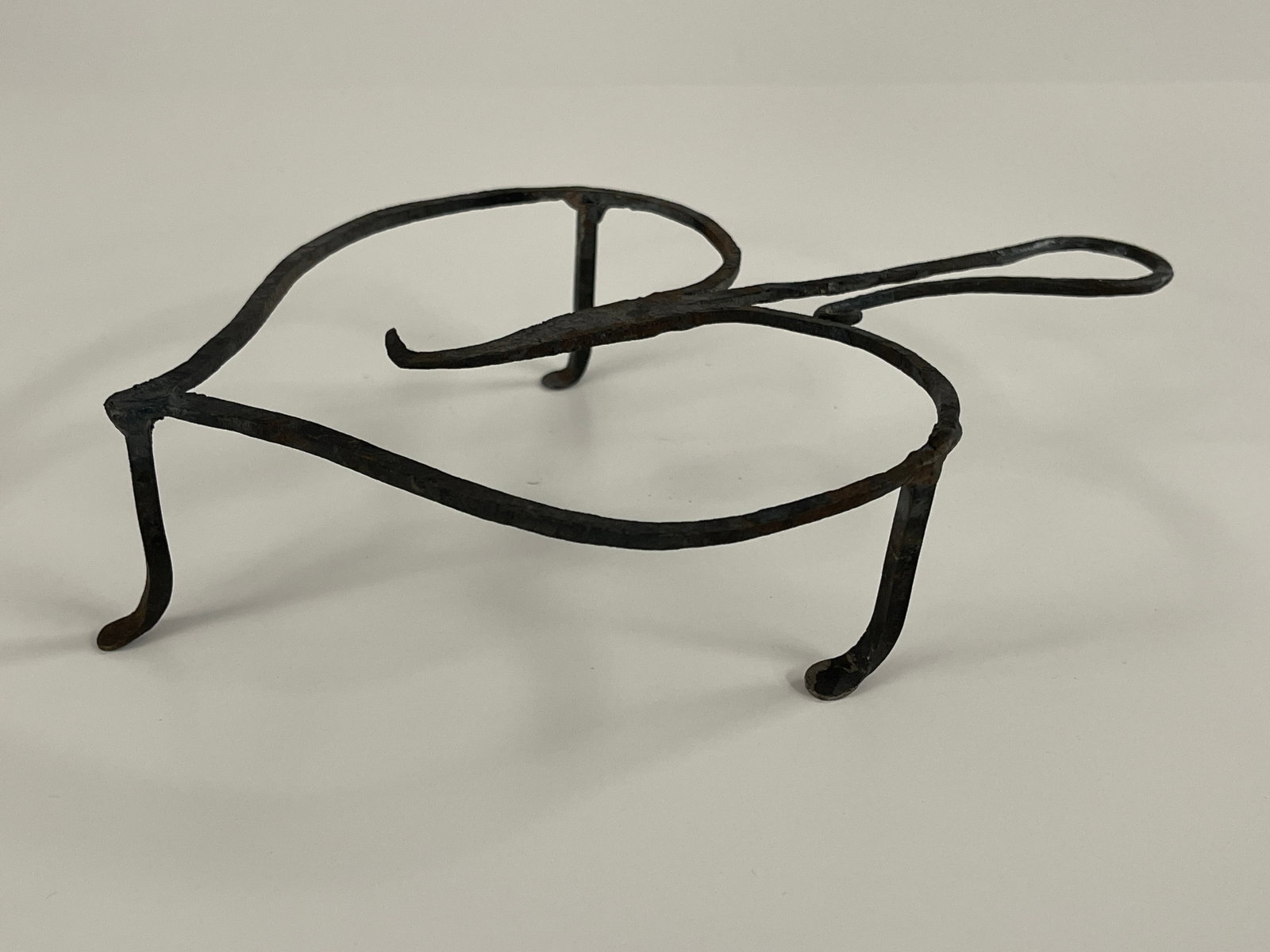 EARLY WROUGHT IRON HEART SHAPED TRIVET (1 of 5)