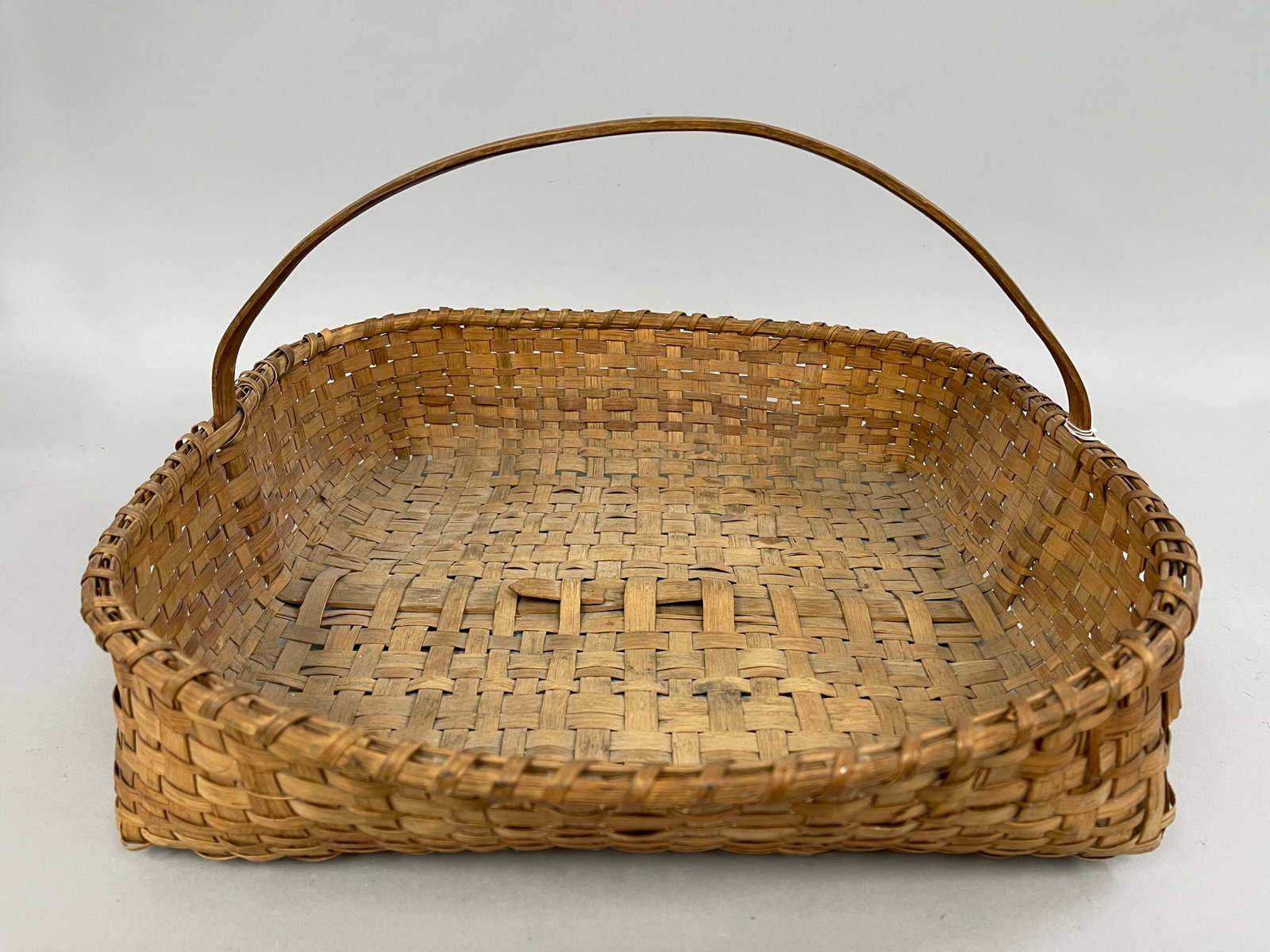SHAKER HERB CARRYING BASKET BLACK ASH HERB BASKET (1 of 4)