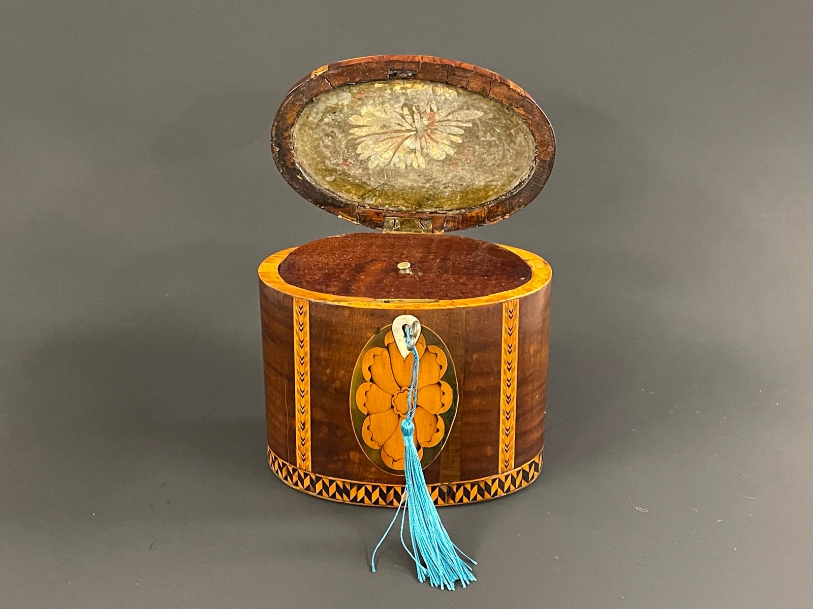 EARLY 19TH C OVAL TEA CADDY - 3