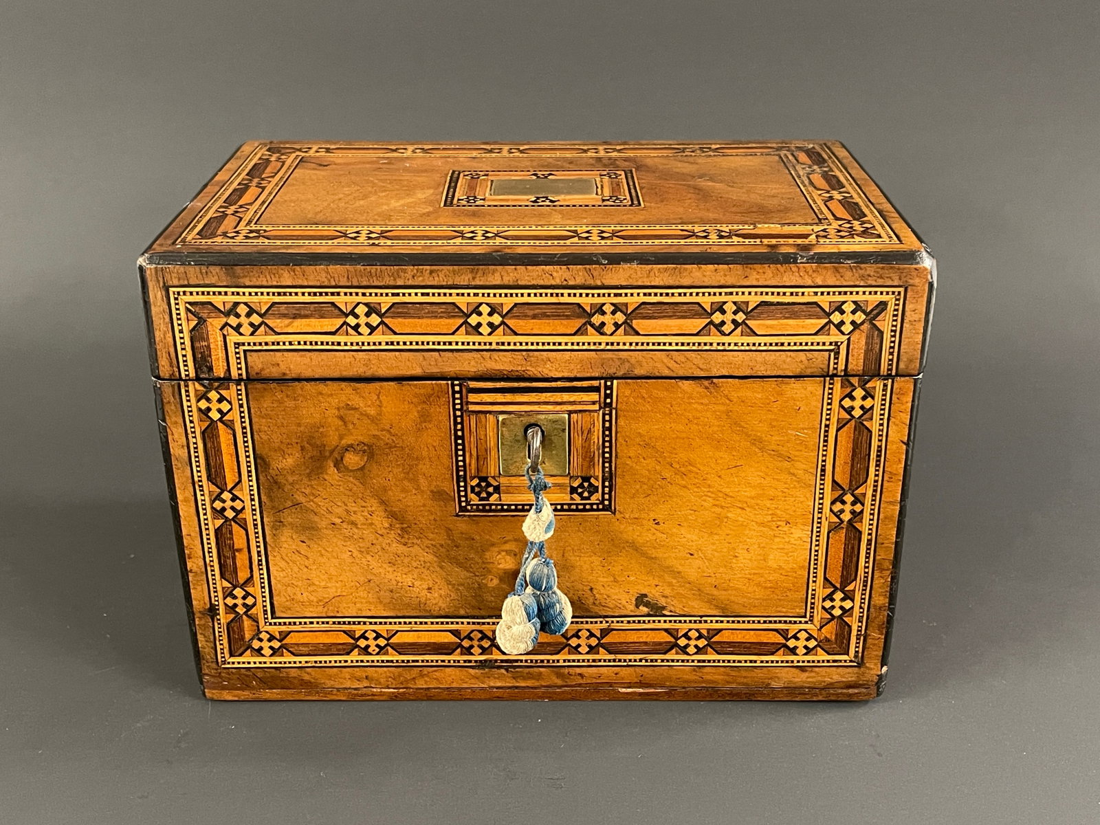 19TH C WALNUT TUNBRIDGE WARE TEA CADDY (1 of 7)