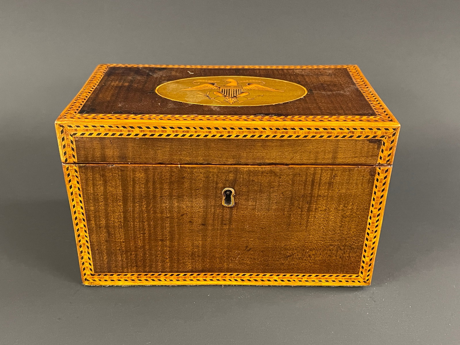 19TH C AMERICAN TEA CADDY EAGLE INLAY TO TOP (1 of 6)