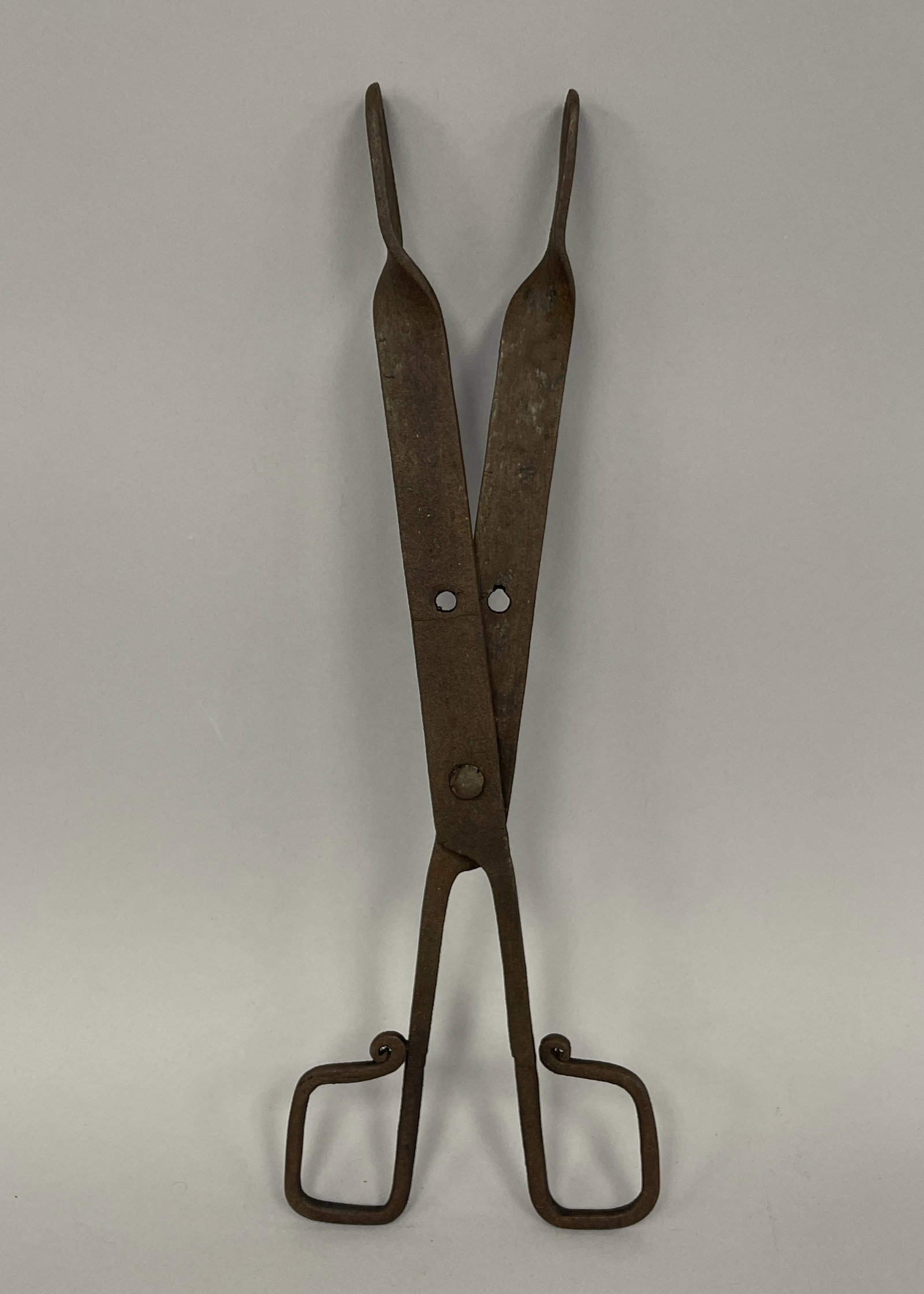 PAIR OF EARLY 18THC EMBER TONGS: PAIR OF EARLY 18THC EMBER TONGS