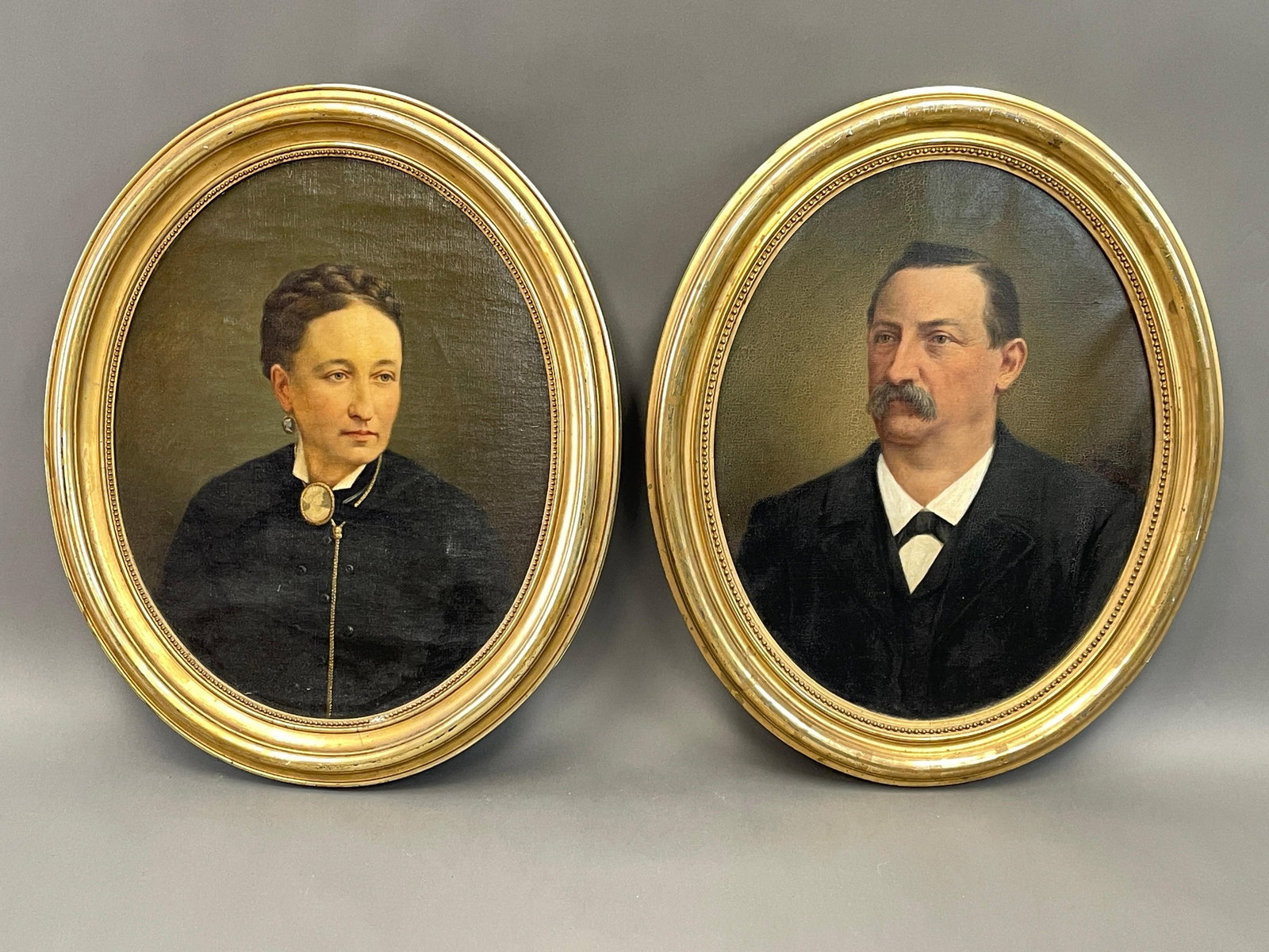 PAIR OF OVAL PORTRAITS (1 of 4)