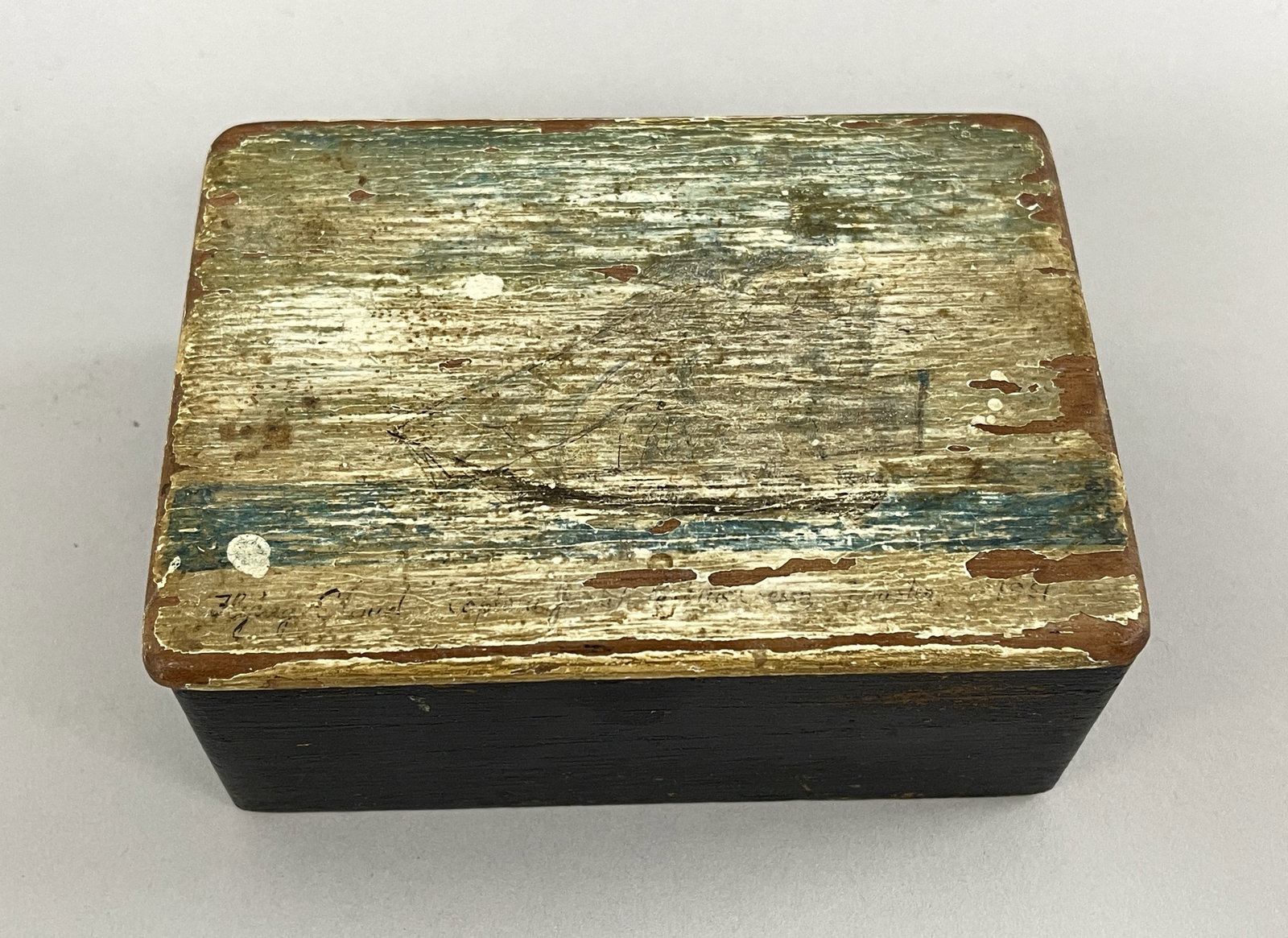IMPORTANT KEEPSAKE BOX SIGNED BY CAPTAIN CREESY: IMPORTANT KEEPSAKE BOX SIGNED BY CAPTAIN CREESY, THIS BOX APPEARS TO BE SIGNED BY THE CAPTAIN WHO EMBARKED ON AN INCREDIBLE AND FAMOUS VOYAGE. A CLIPPER SHIP NAMED "THE FLYING CLOUD" MADE HISTORY FOR