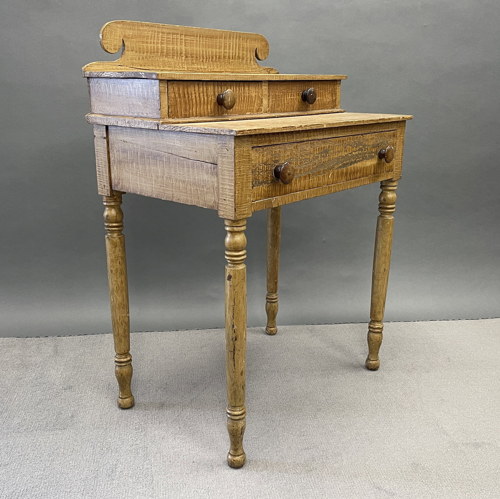 GRAIN PAINTED 3 DRAWER DRESSING TABLE - 2