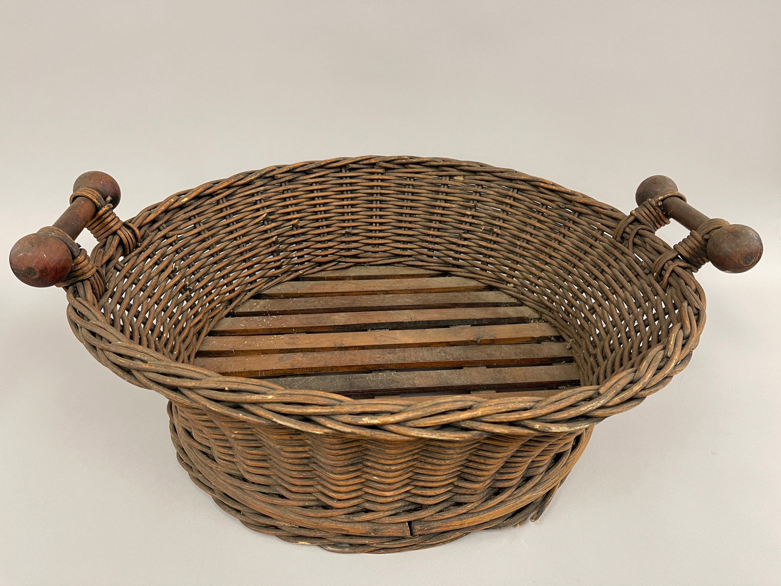 HUGE FRENCH BREAD BASKET TRAY (1 of 5)