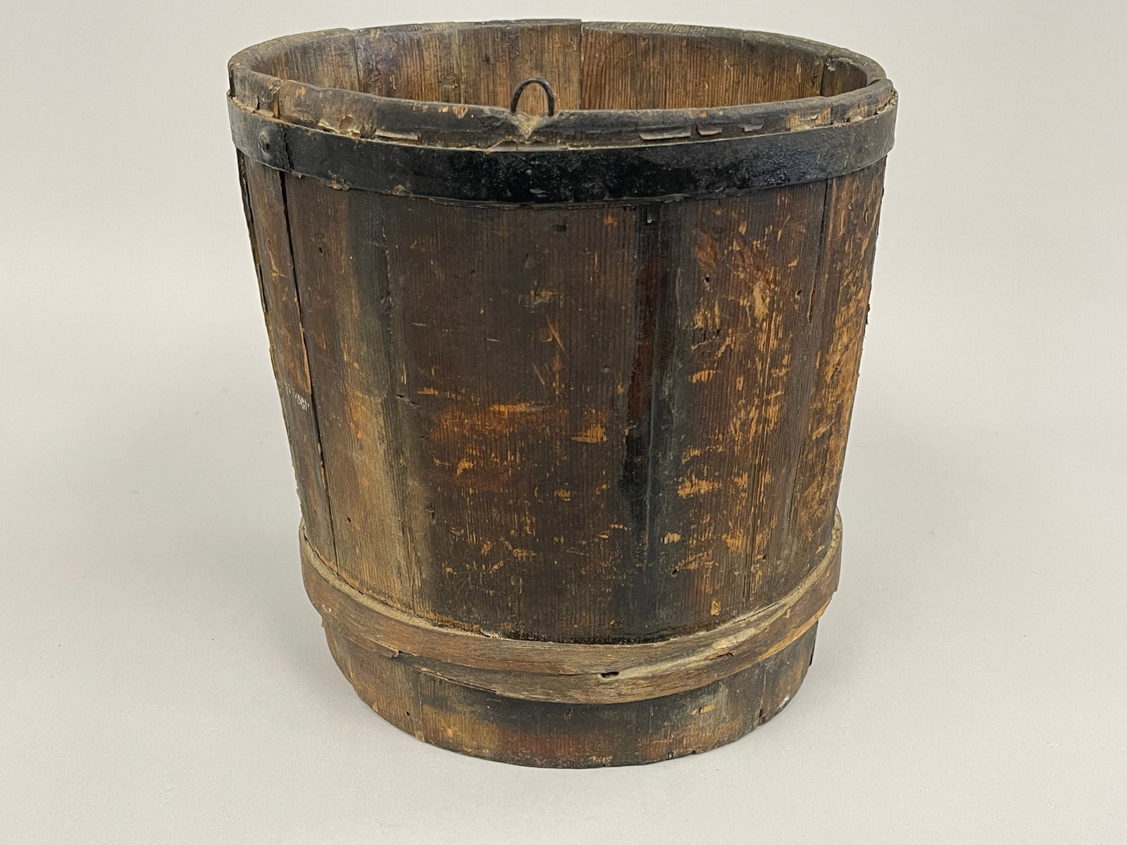 EARLY WOODEN STAVED AND BANDED BUCKET (1 of 6)