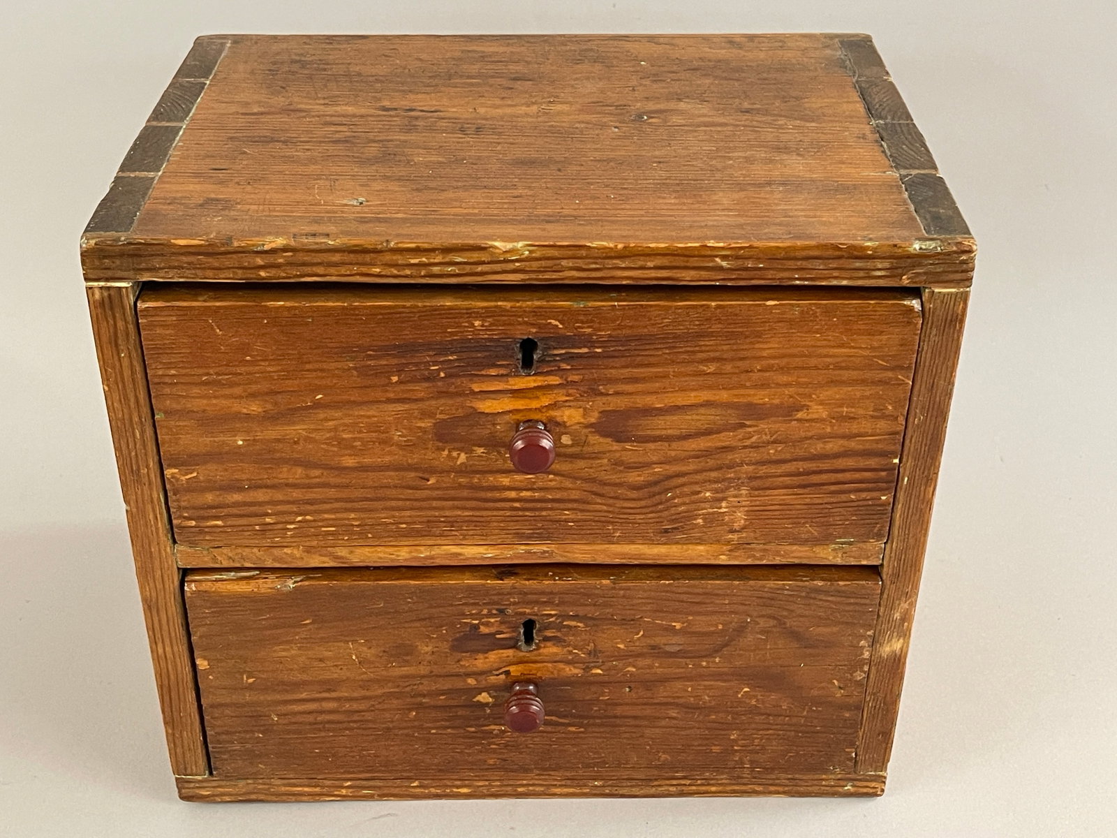 19TH C PINE 2 DRAWER,DOVETAILED CASE - 4
