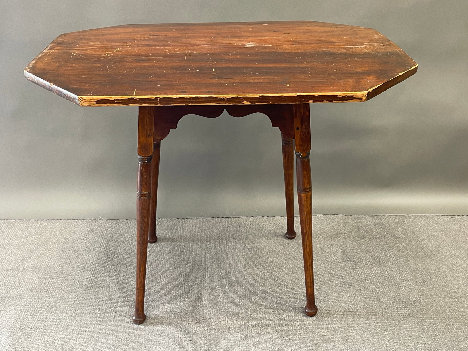 VERY FINE QA TAVERN TABLE C 1740 (1 of 5)