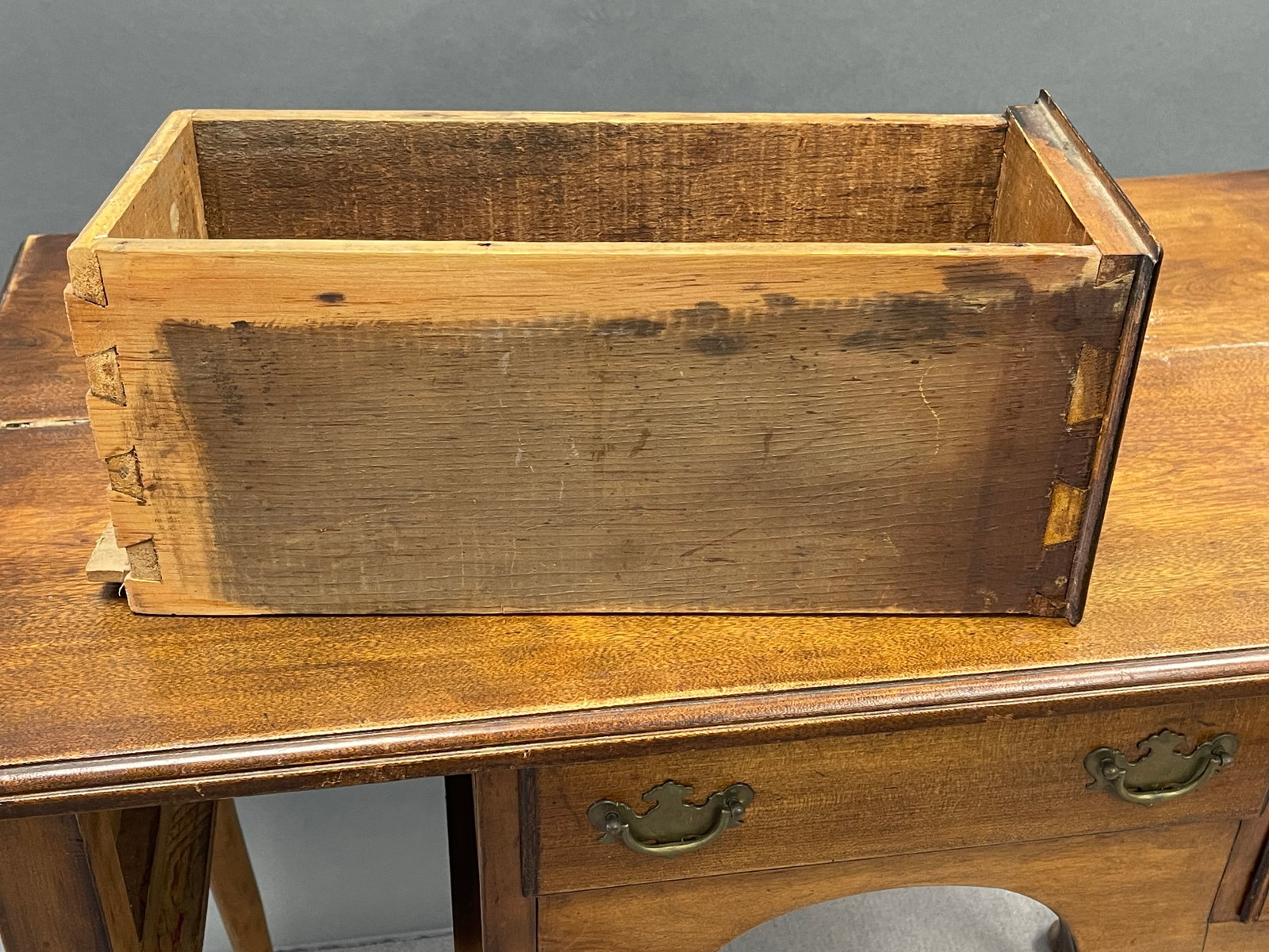 QUEEN ANNE LOWBOY - 7