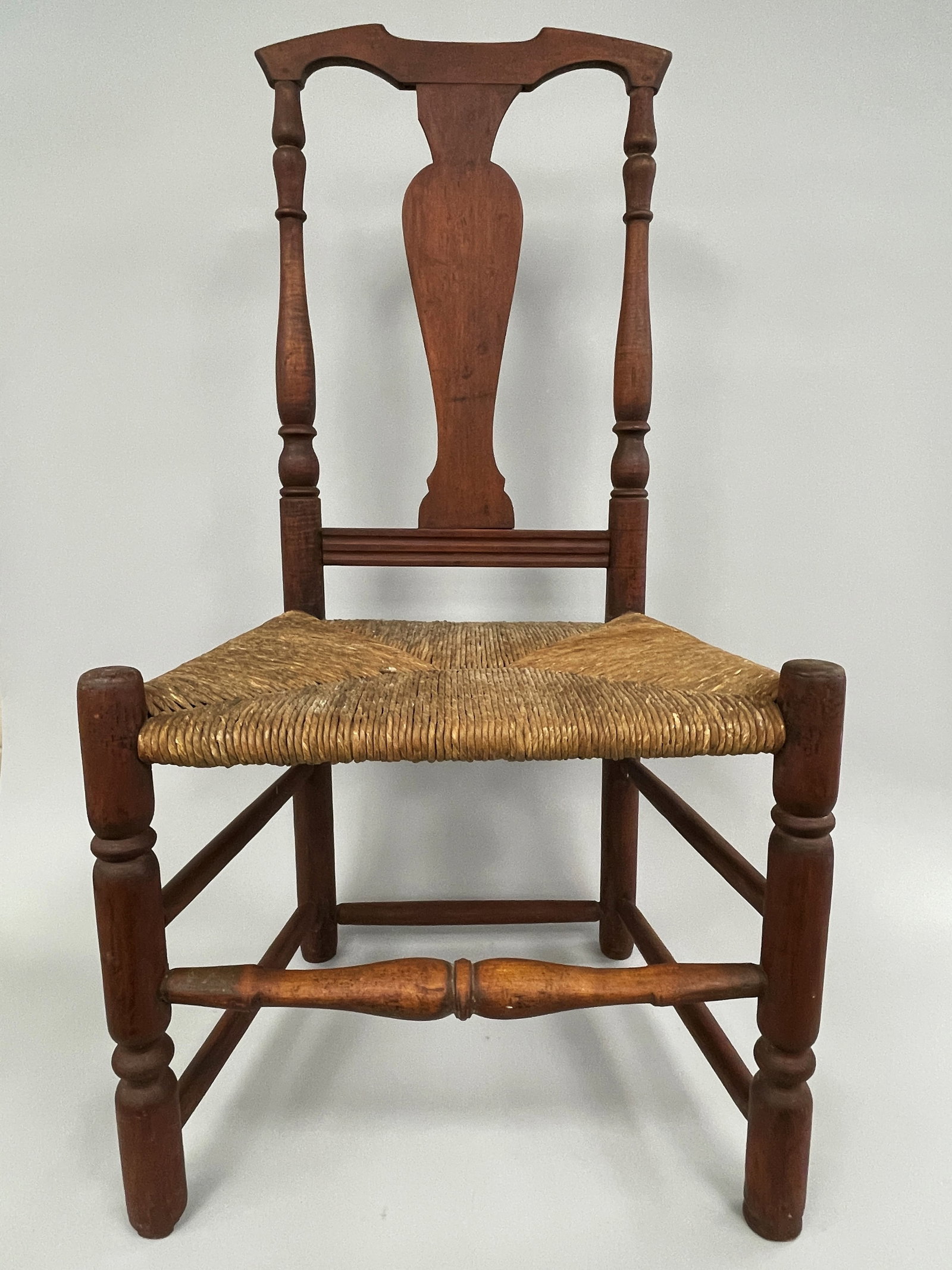 NEW LONDON COUNTY, CT SIDE CHAIR IN OLD PAINT: NEW LONDON COUNTY, CT SIDE CHAIR IN OLD PAINT WITH FIGURED MAPLE SHOWING THROUGH PAINT WITH DISTINCTIVE CREST AND BACK POSTS 1780-1795 SEE PLATE 50 OF NEW LONDON COUNTY JOINED CHAIRS 1720-1790