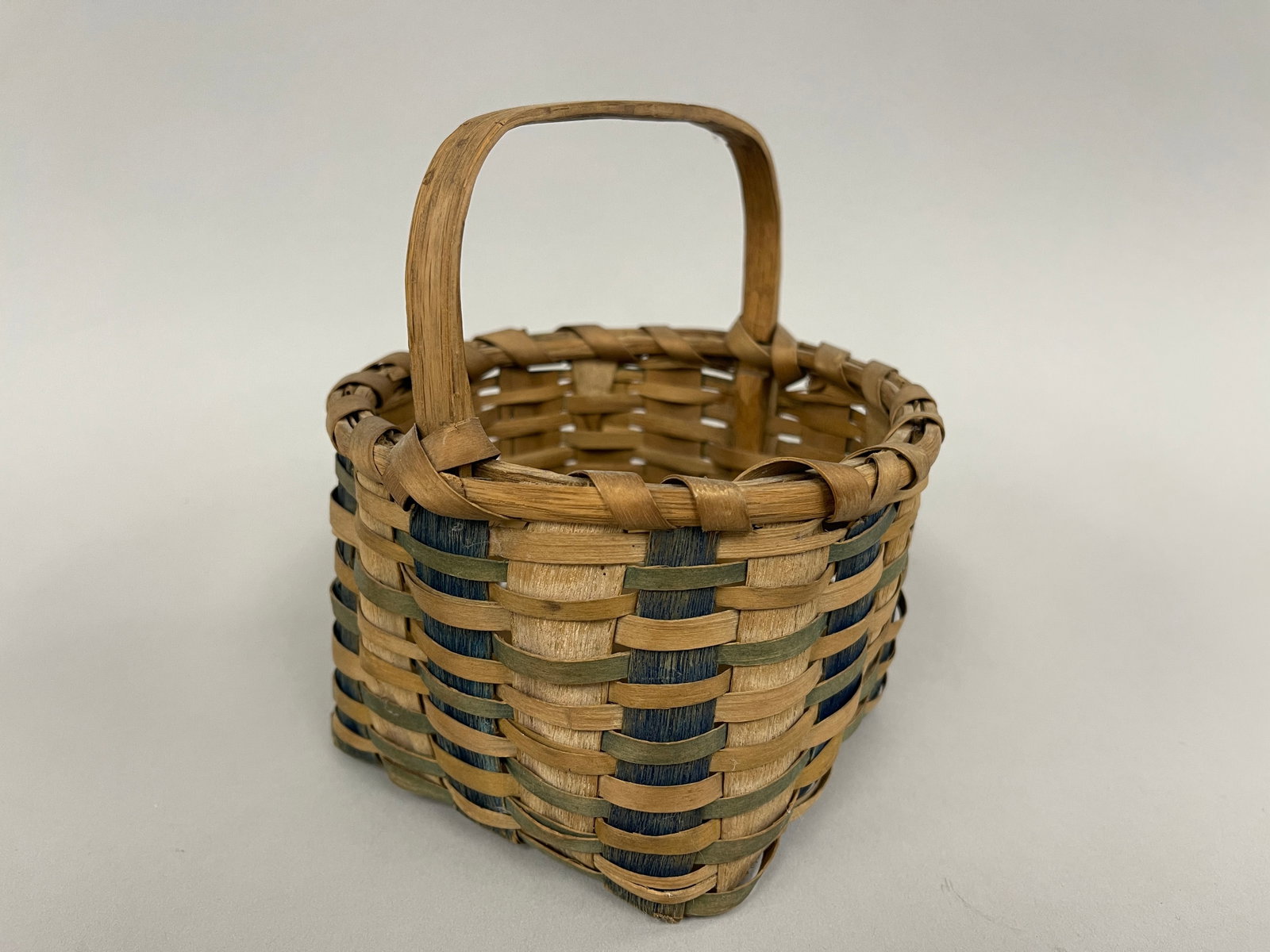 NATIVE AMERICAN BERRY BASKET - 3