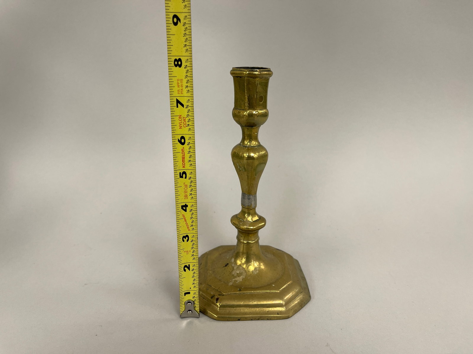 MID 18TH CENTURY BRASS CANDLESTICK - 3