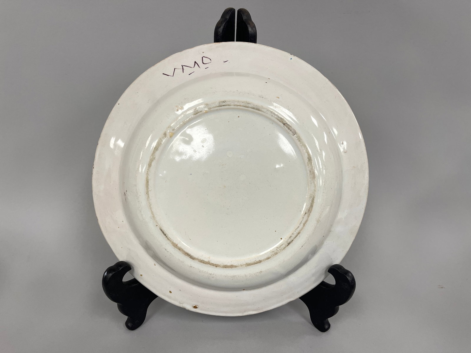 POLYCHROME DELFT CHARGER 1790 - 3
