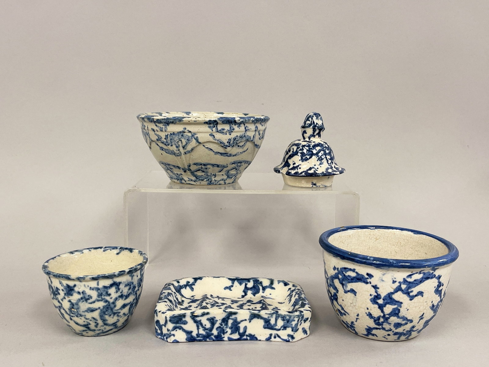 GROUPING OF 5 SMALL SPONGEWARE ITEMS (1 of 4)