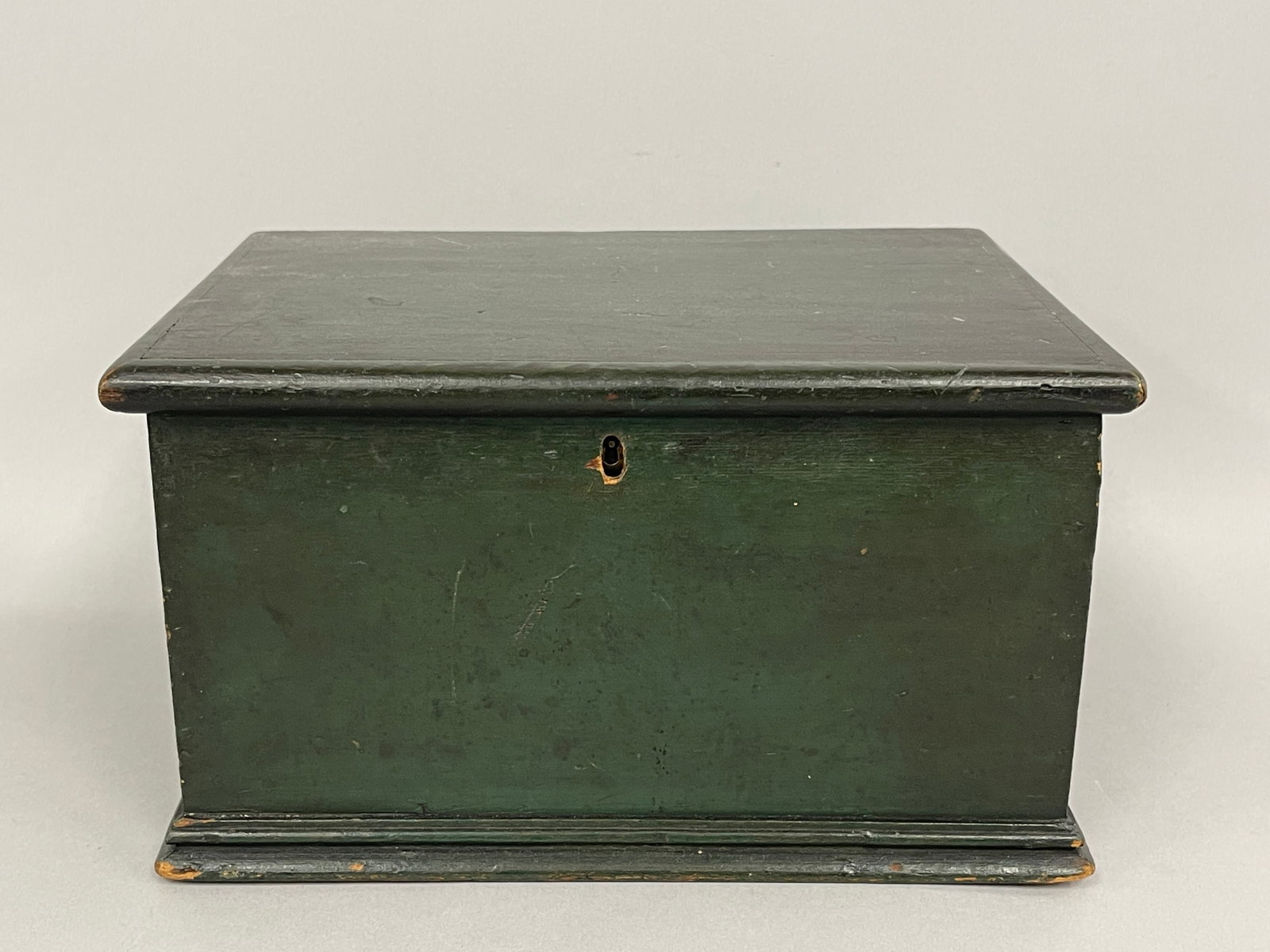SMALL PAINTED DOCUMENT BOX LIFT TOP (1 of 7)