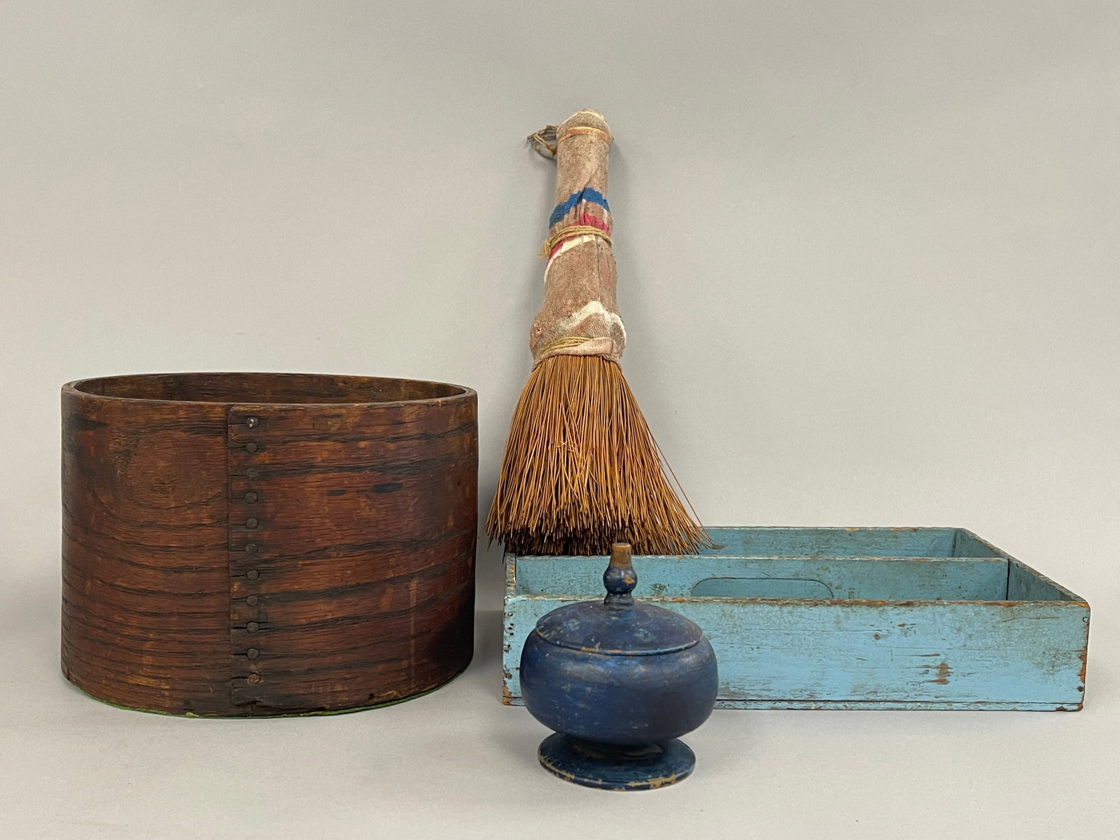 COUNTRY COLLECTION , BLUE KNIFE BOX: COUNTRY COLLECTION , BLUE KNIFE BOX , BLUE TREEN JAR, BROOM MEASURE