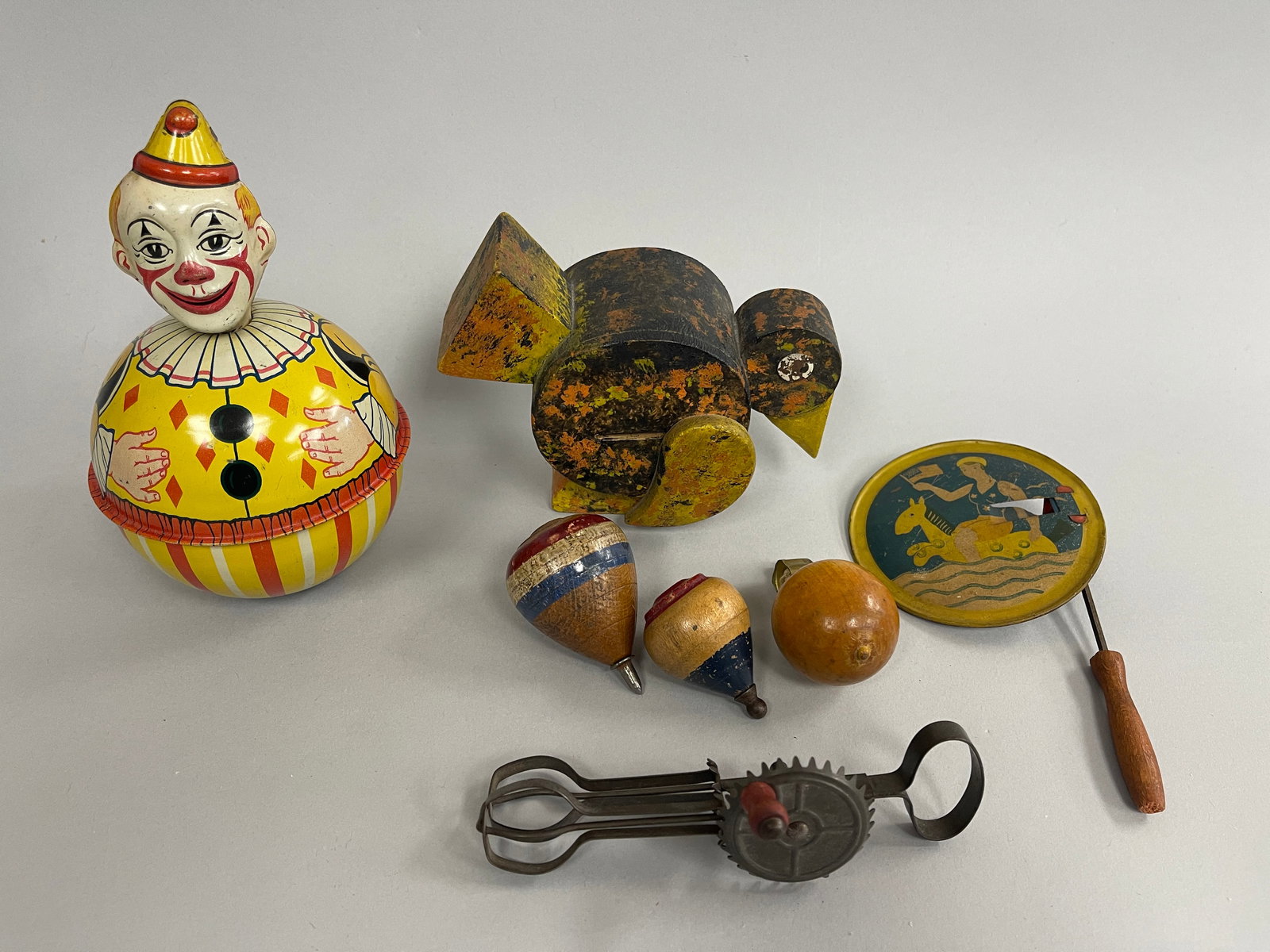 MISC LOT CHEIN ROLY POLY , CARVED BIRD BANK TOPS , OTHER: MISC LOT CHEIN ROLY POLY , CARVED BIRD BANK TOPS , OTHER
