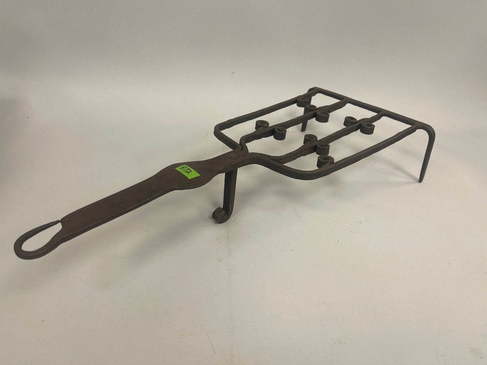 EARLY 3 FOOTED BLACKSMITH MADE TRIVET (1 of 6)