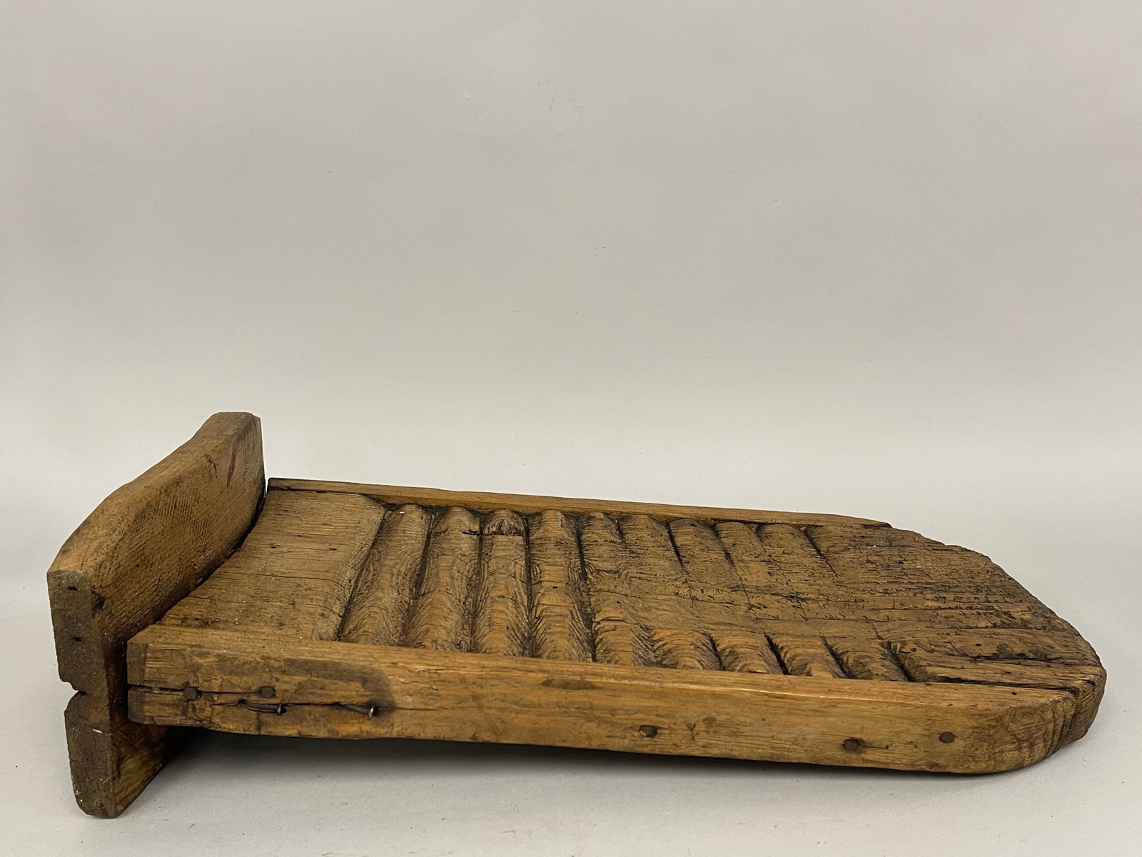 EARLY PRIMITIVE SCRUB BOARD - 5