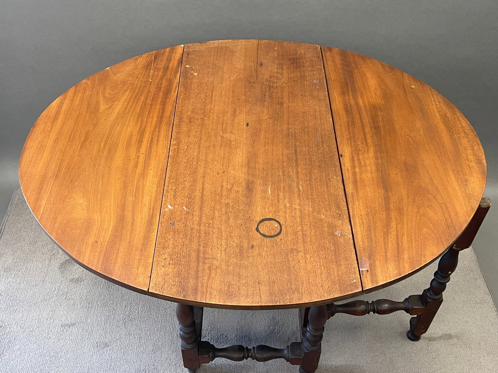 BOLDLY TURNED WALNUT GATELEG TABLE - 5