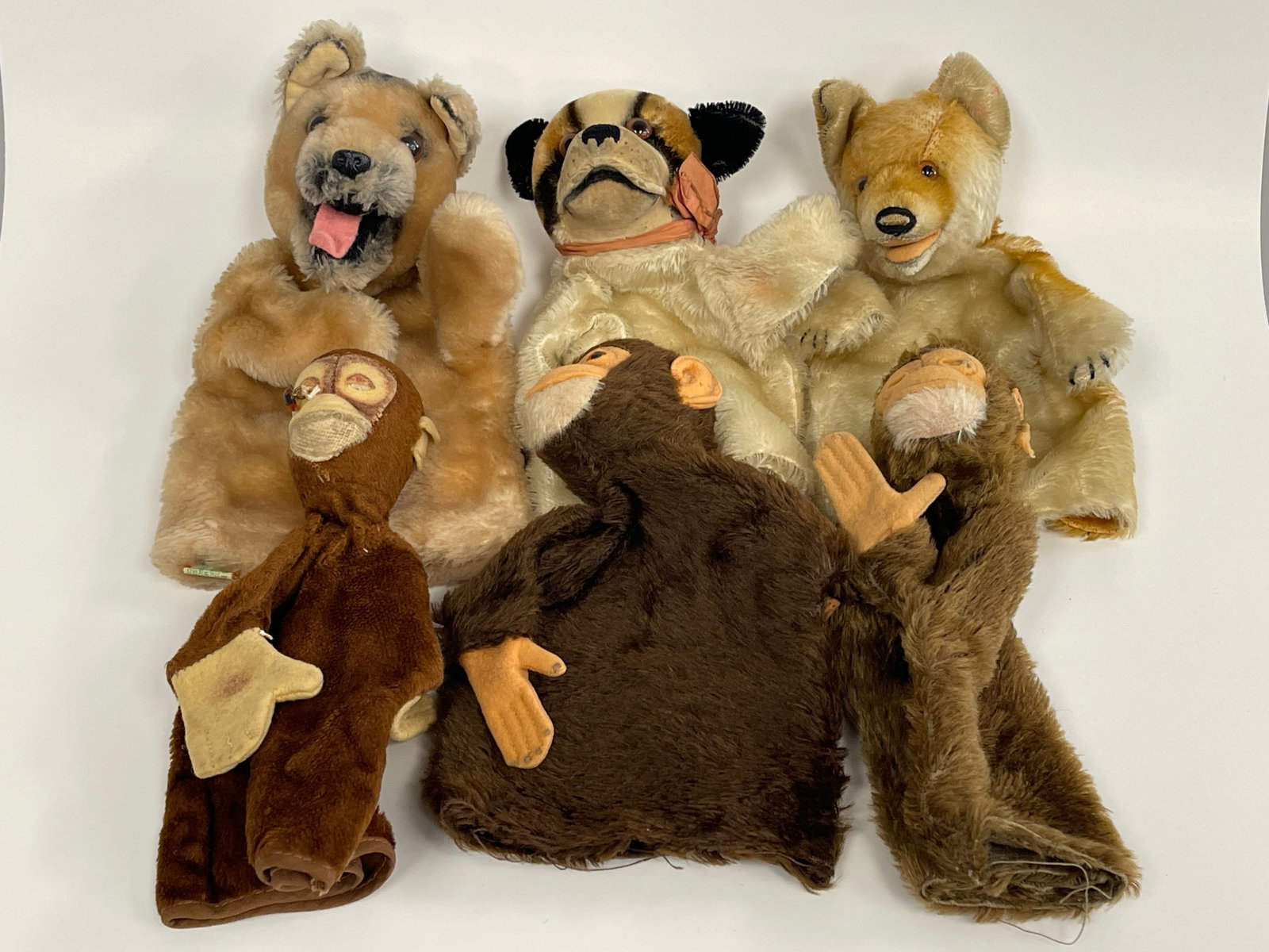 SIX VINTAGE HAND PUPPETS: SIX VINTAGE HAND PUPPETS