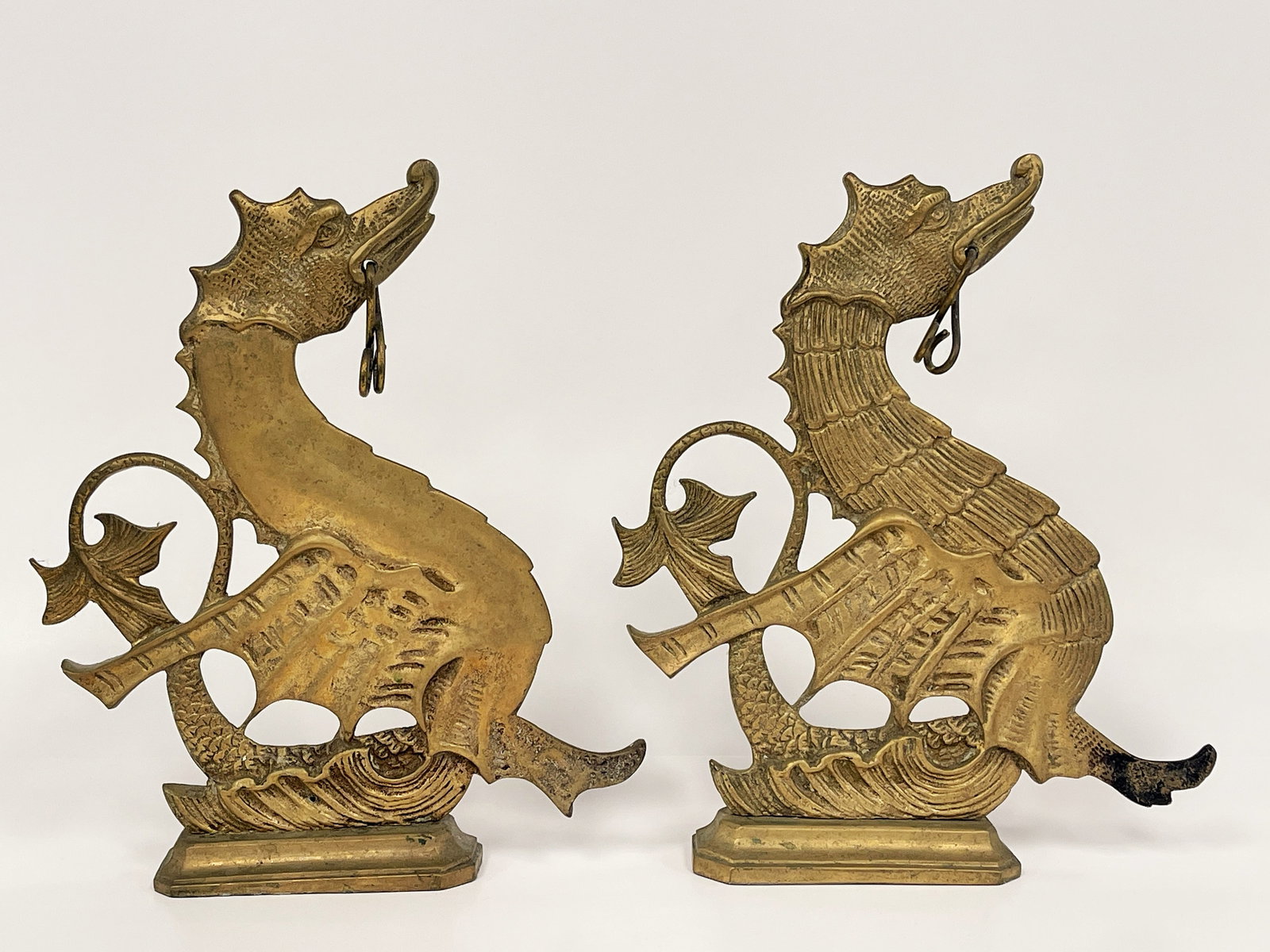 PAIR OF SOLID BRASS VENETIAN SEAHORSE: PAIR OF SOLID BRASS VENETIAN SEAHORSE