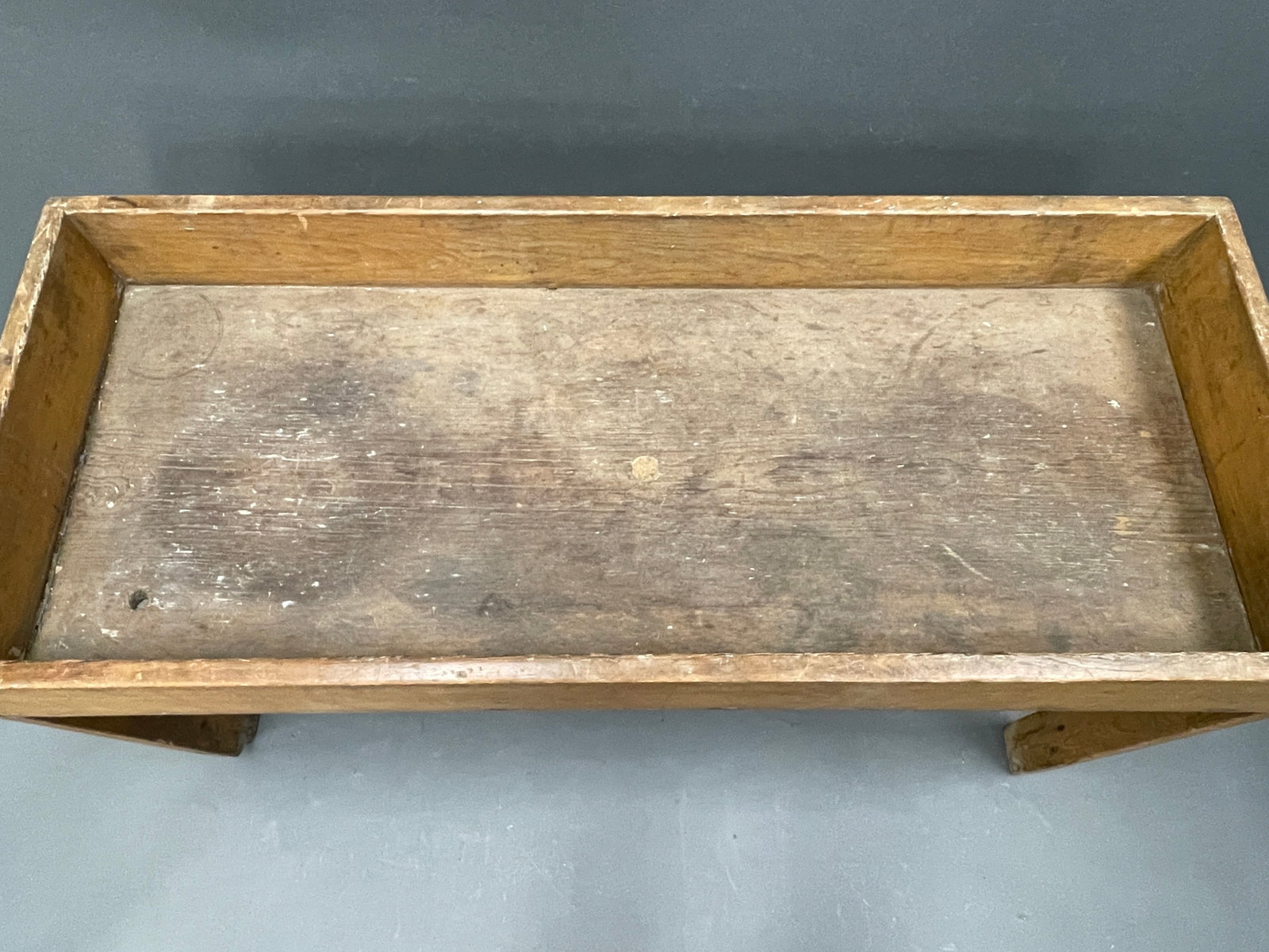 PRIMITIVE DRY SINK / SORTING TABLE - 6