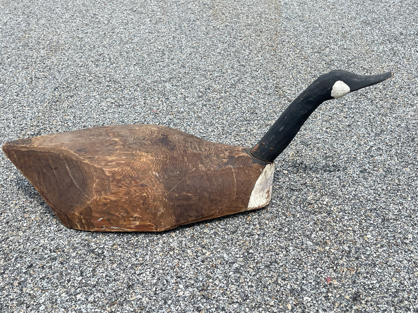 FOLK ART CARVING OF A GOOSE DECOY (1 of 4)