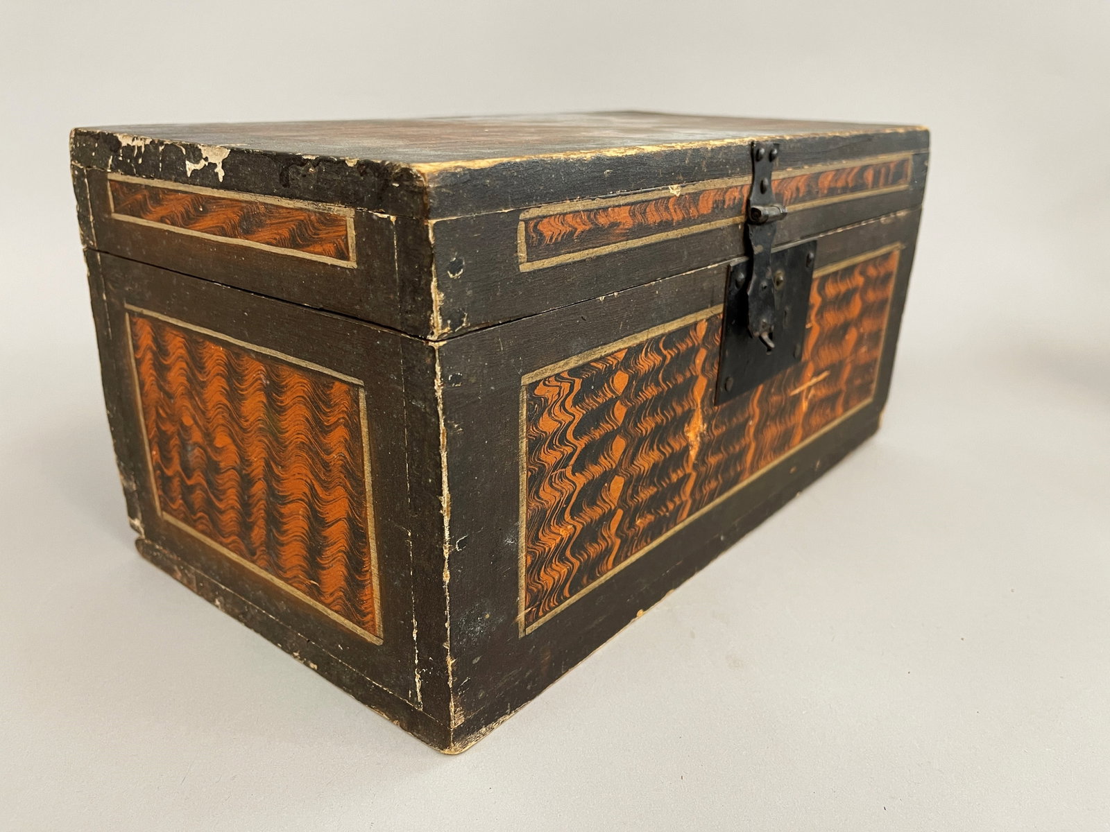 VT DECORATED DOCUMENT BOX - 3