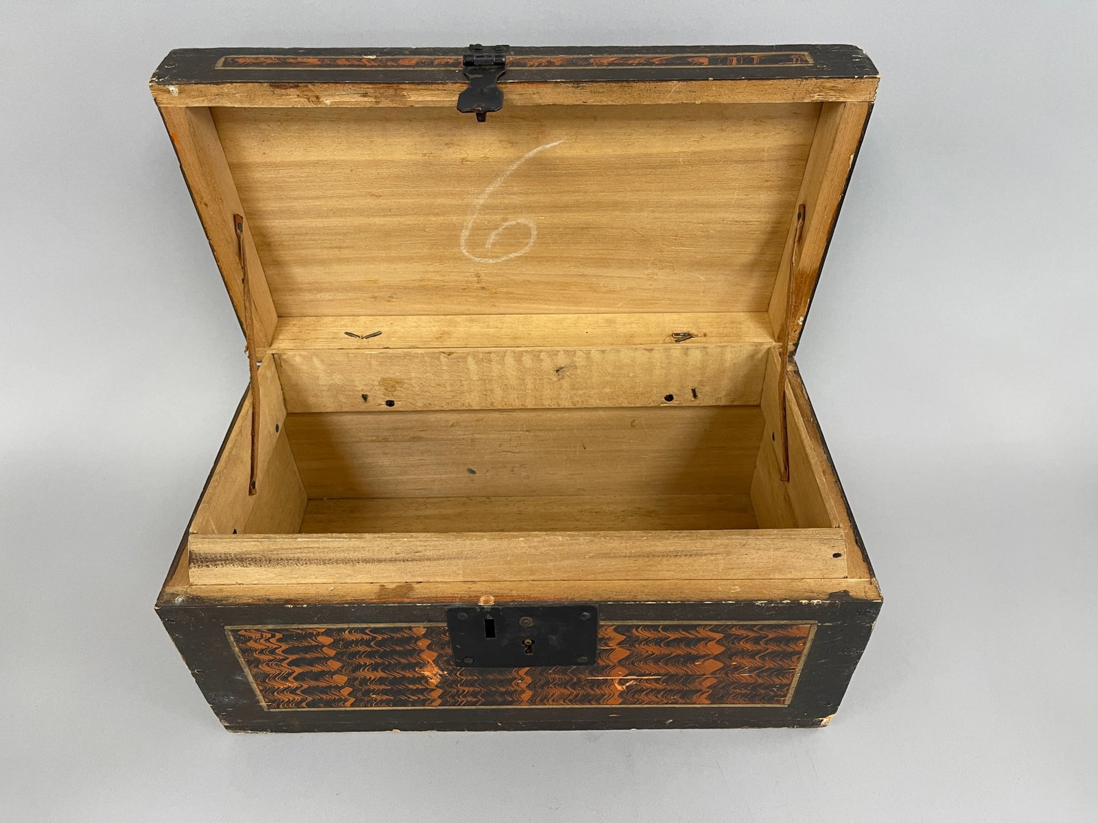 VT DECORATED DOCUMENT BOX - 5