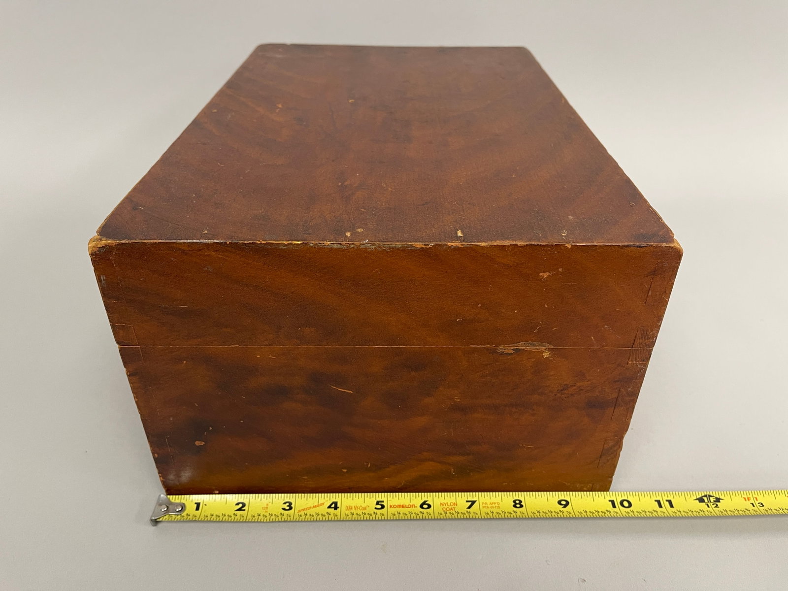 DECORATED DOCUMENT BOX - 8