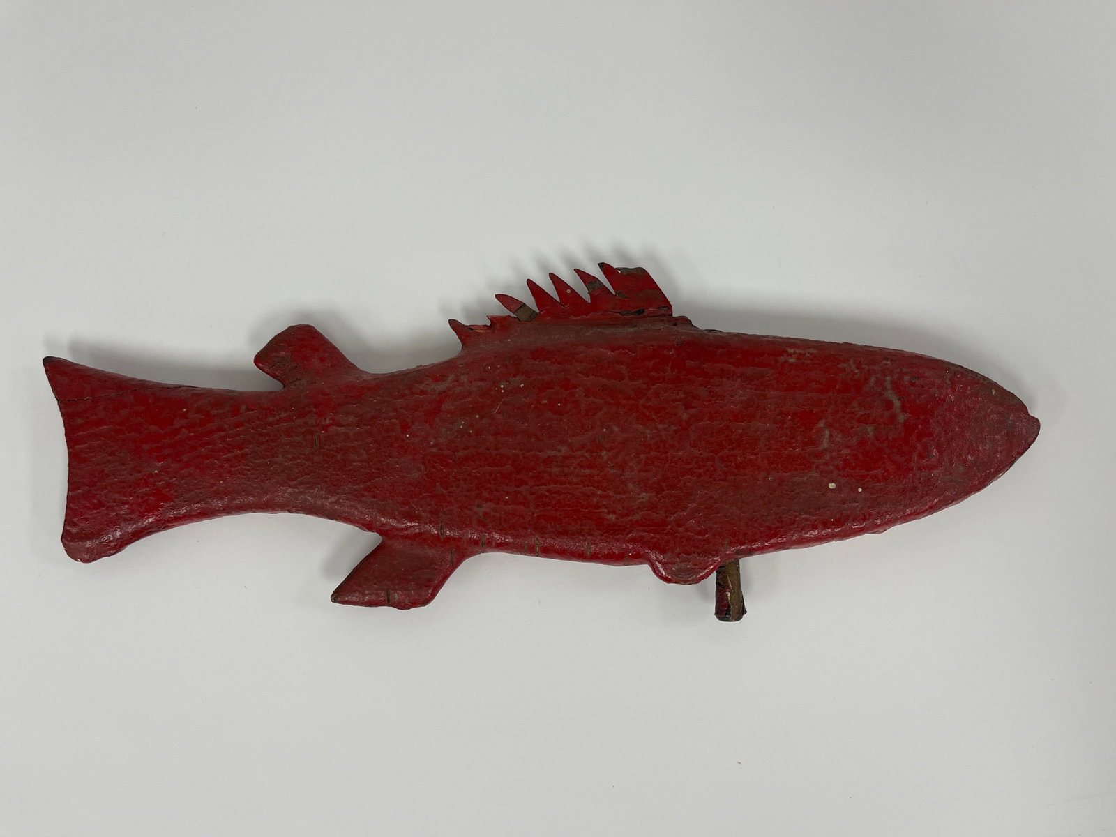 SMALL FISH WEATHERVANE: SMALL FISH WEATHERVANE C 1900, RARE SIZE, PROBABLY FOR FISH SHACK, PINE, CRUSTY ORIGINAL RED PAINT, EXCELLENT CONDITION.