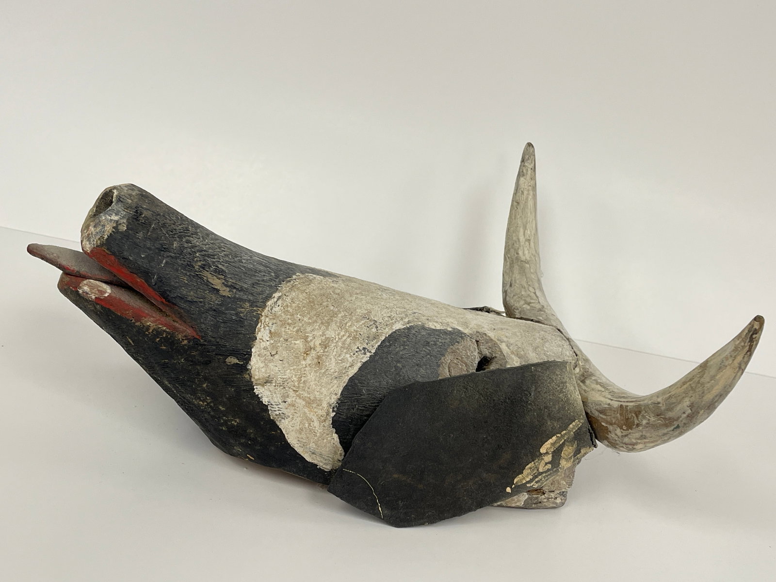 CARVED STEER HEAD - 3