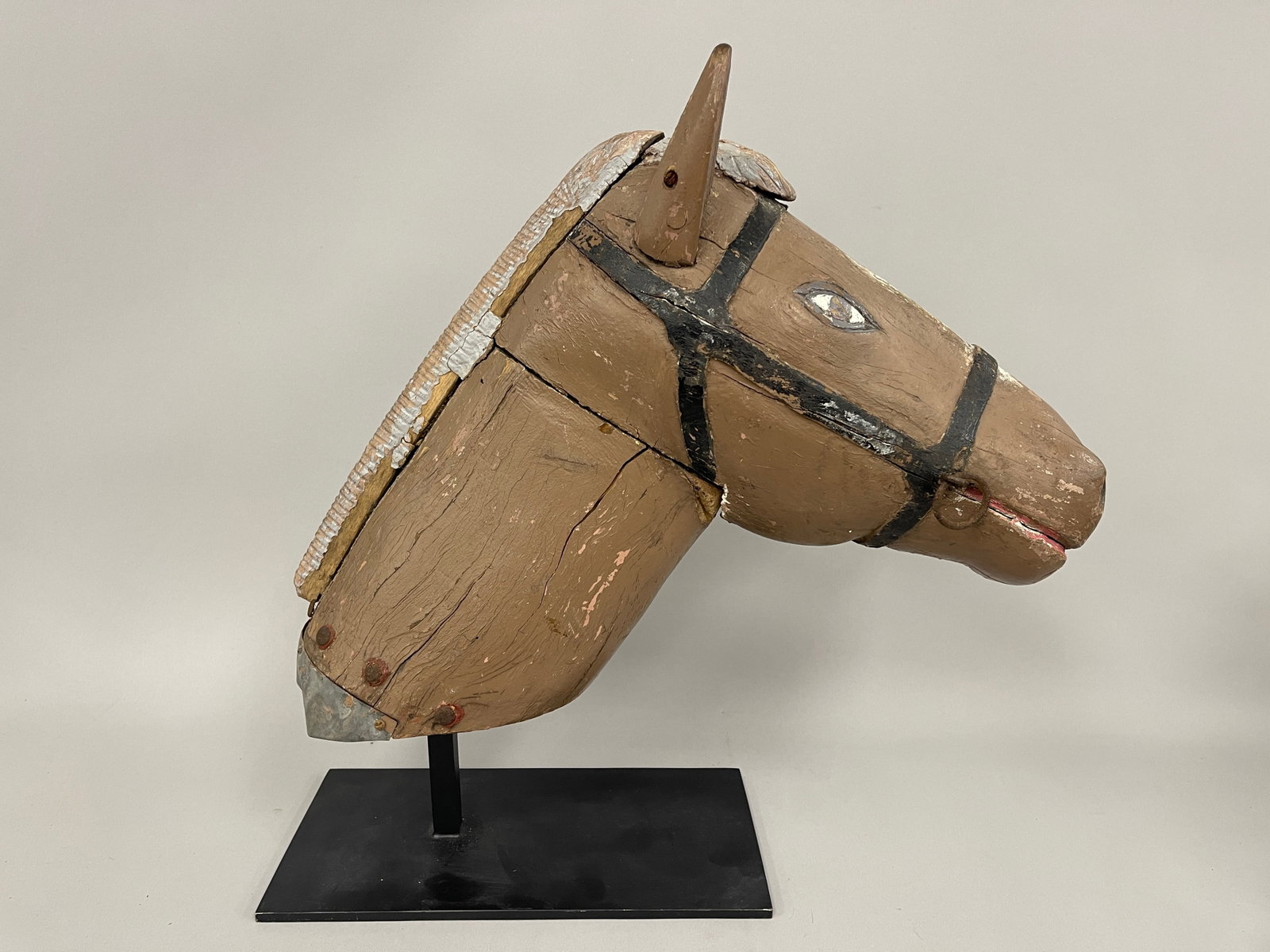 HORSE HEAD TRADE SIGN (1 of 6)