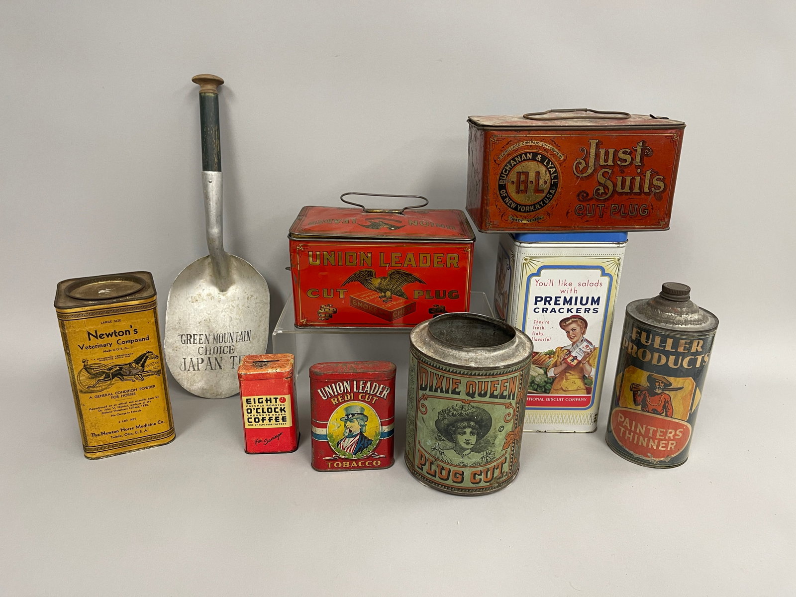 HOUSEHOLD TIN ADVERTISING LOT: HOUSEHOLD TIN ADVERTISING LOT GROUP OF 8 TINS & MINIATURE SHOVEL, EXCELLENT CONDITION.
