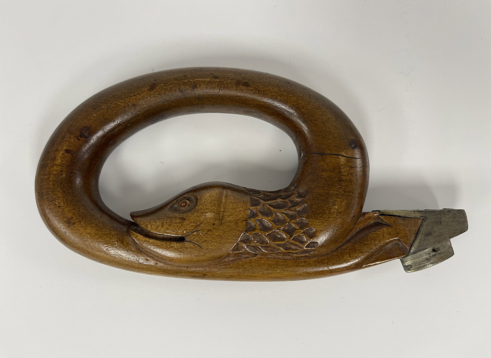 SERPENT CARVED MACKEREL PLOW: SERPENT CARVED MACKEREL PLOW 19TH C, ORIGINAL STAINED SURFACES, FINELY CARVED, EXCELLENT CONDITION.