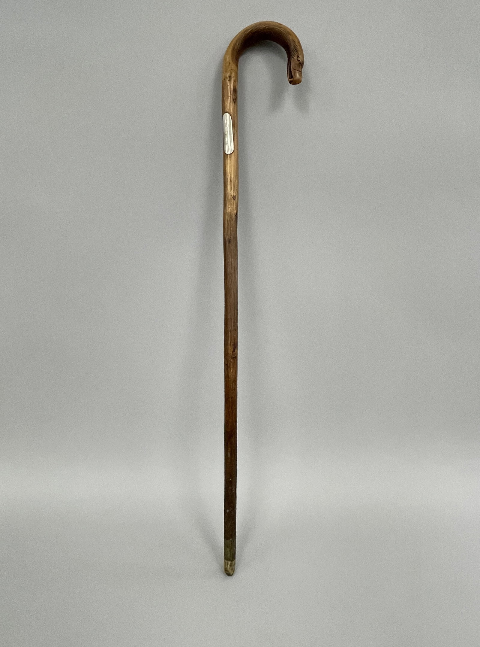 EAGLE HEAD CARVED CANE: EAGLE HEAD CARVED CANE SILVER PLAQUE ADORNED, MARKED “N GATIHELL, 1856”, EXCELLENT CONDITION.